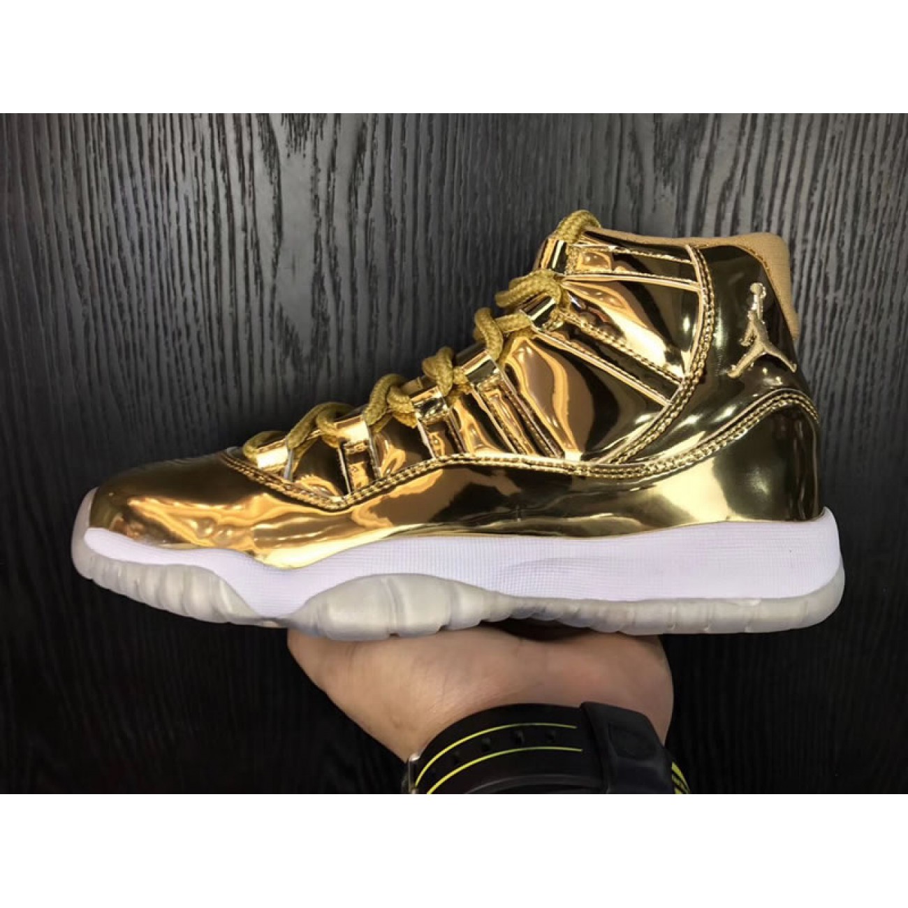 Air Jordan 11 Liquid Gold 378038-103