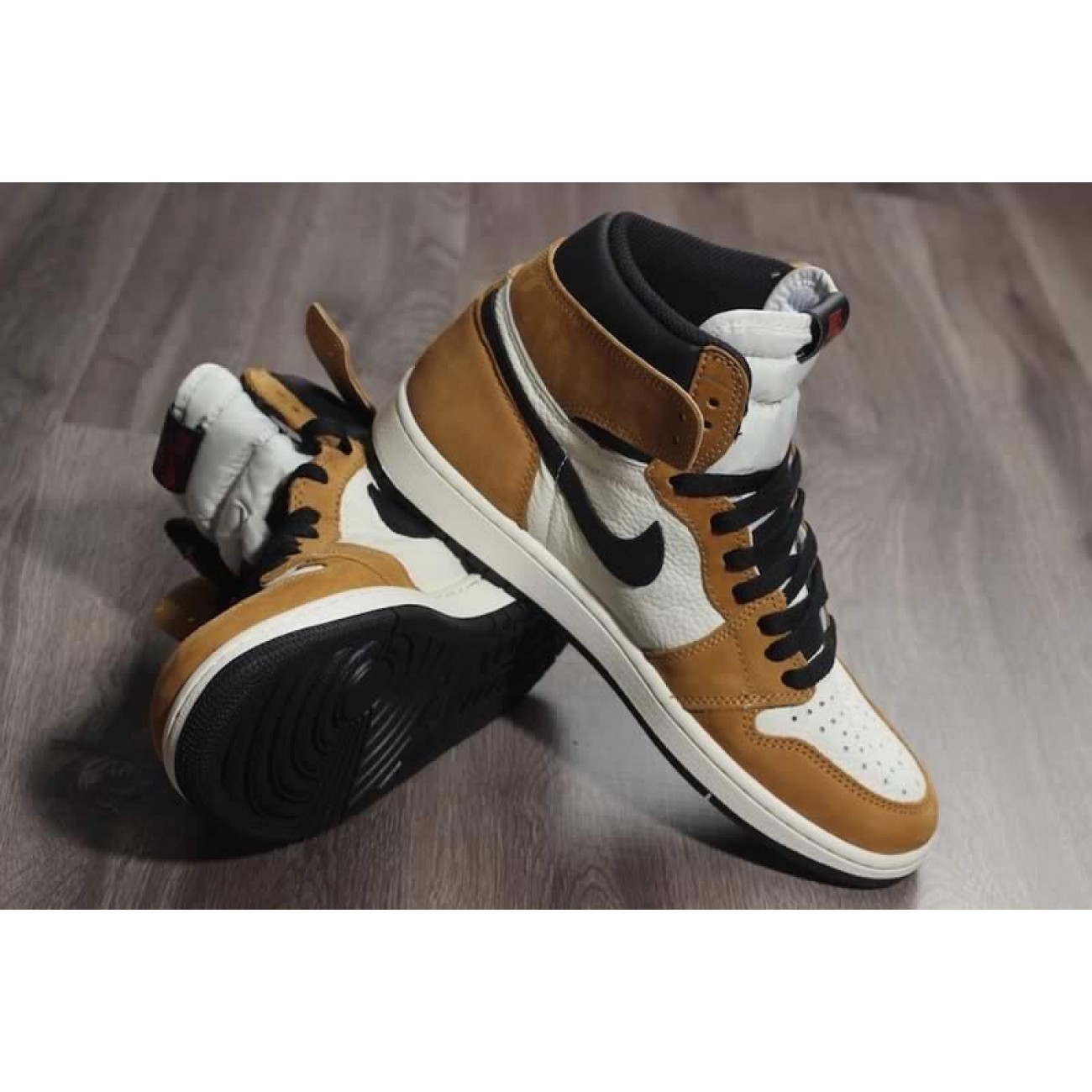 Air Jordan 1 Retro High OG Wheat AJ1 White Black And Yellow/Gold 555088-700