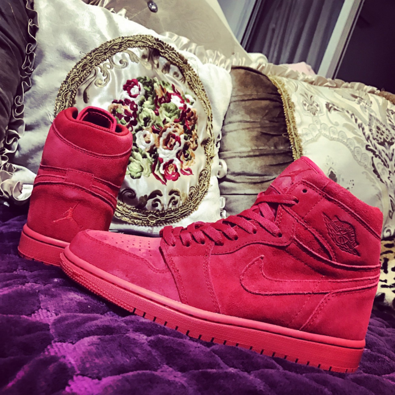 Air Jordan 1 High Red 705300-603