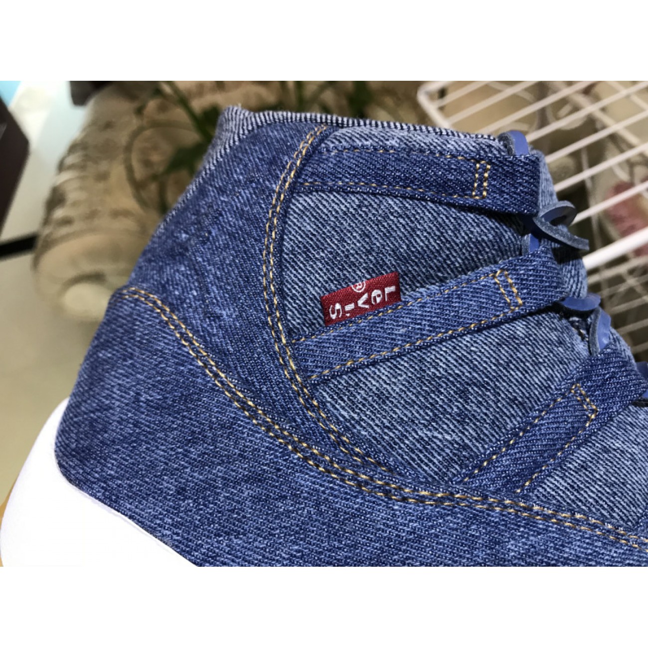 Levis x Air Jordan 11 AJ11 914433-401