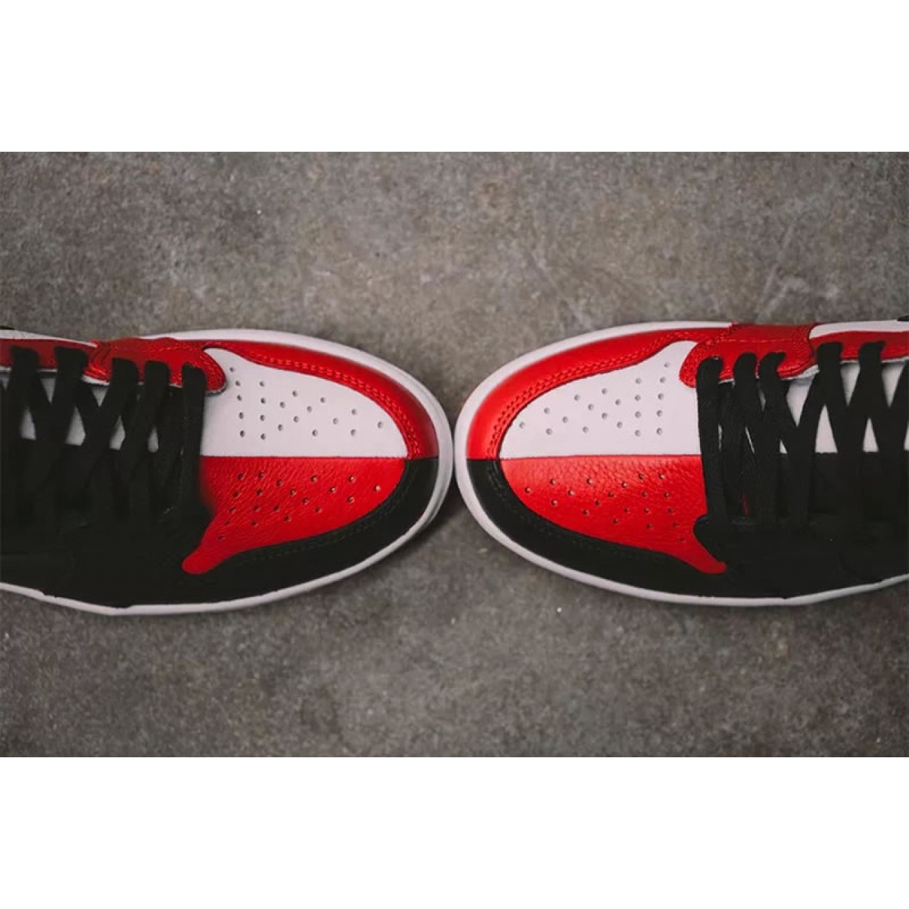 Air Jordan 1 Homage to Home 861428-061