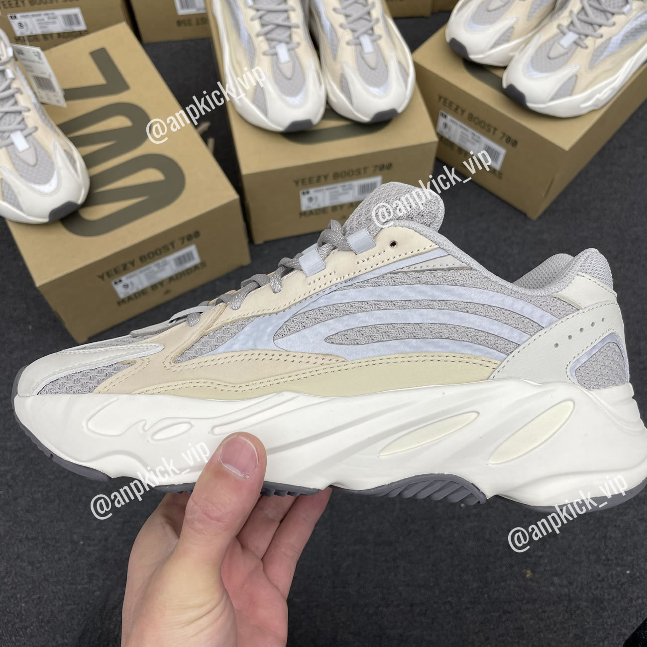 adidas Yeezy Boost 700 V2 Cream GY7924