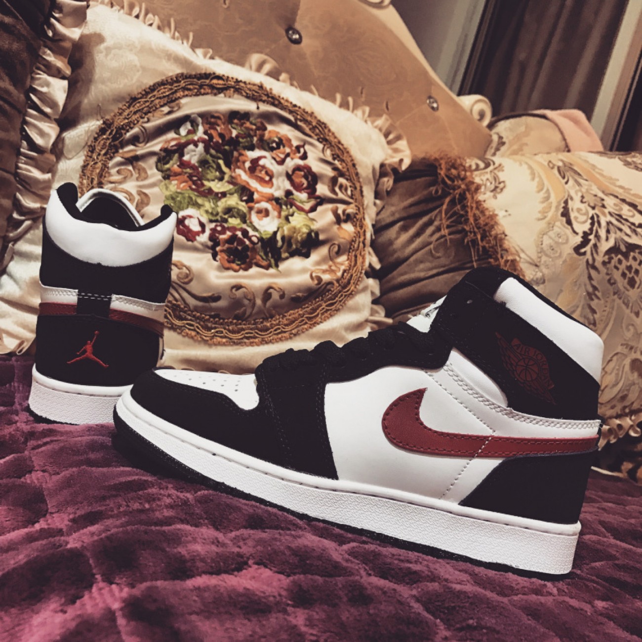 Air Jordan 1 Retro High GS Panda 879631-302