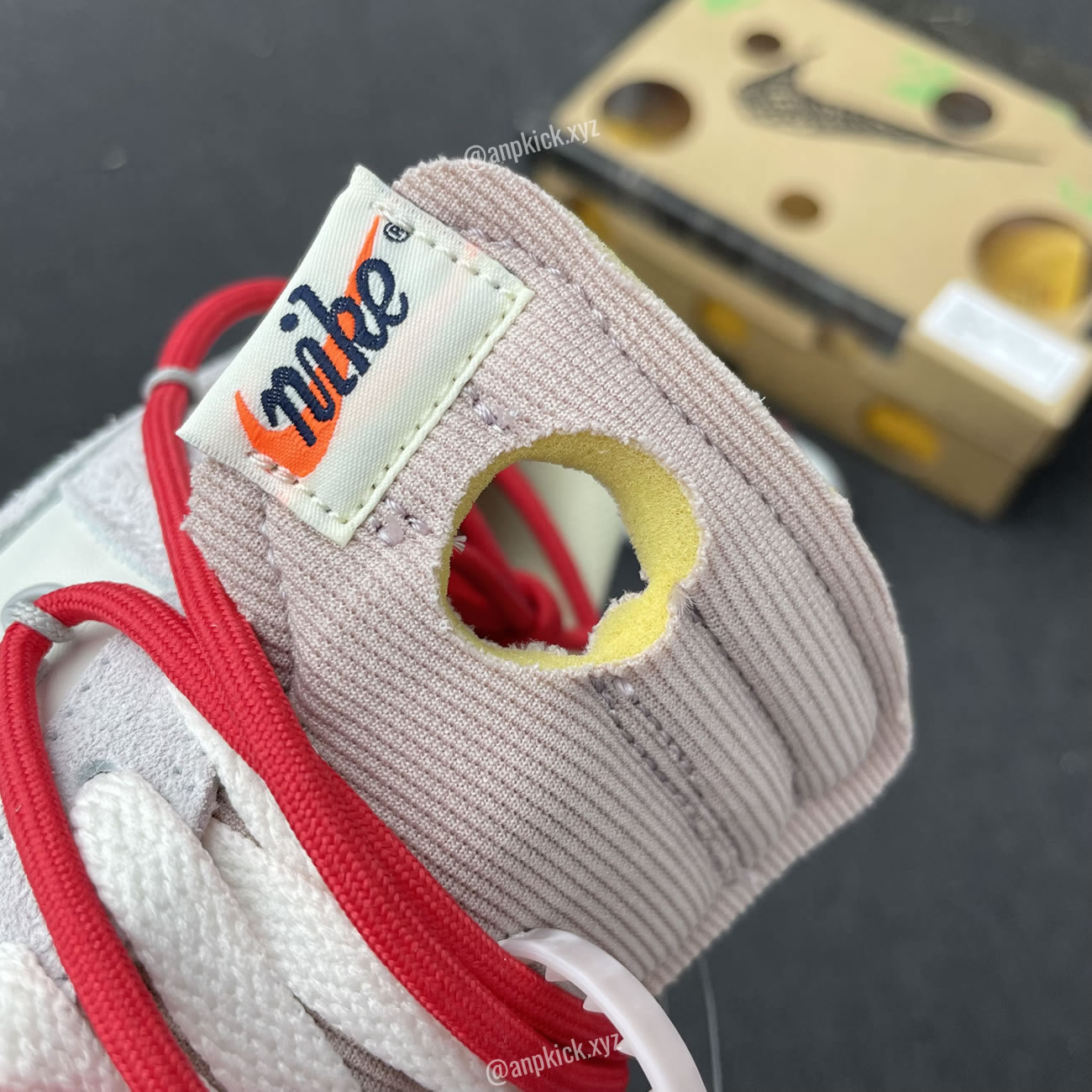 Off-White x Nike SB Dunk Low Lot 33 of 50 Sail/Neutral Grey-Chile Red DJ0950-118