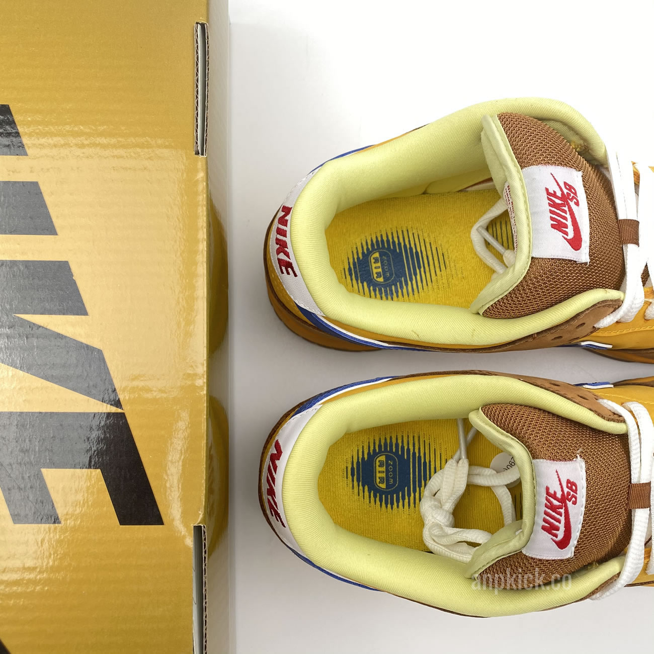 Nike SB Dunk Low Premium Newcastle Brown Ale 313170-741