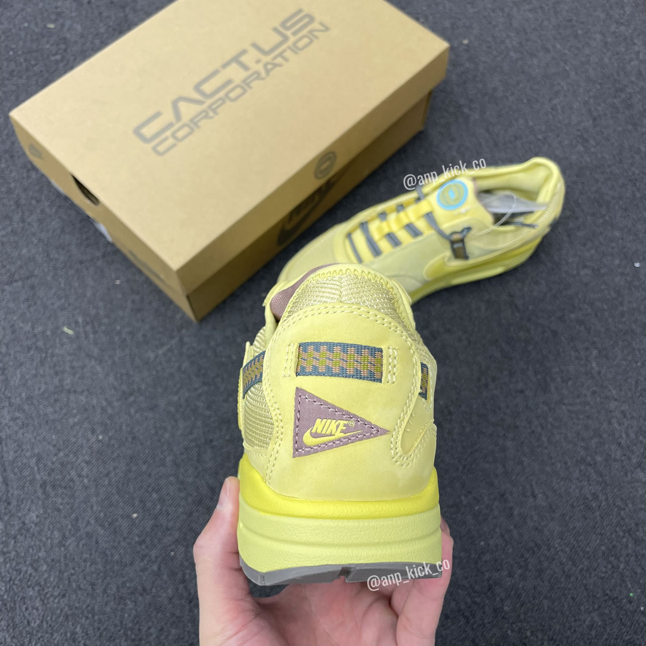 Travis Scott x Nike Air Max 1 Saturn Gold DO9392-700