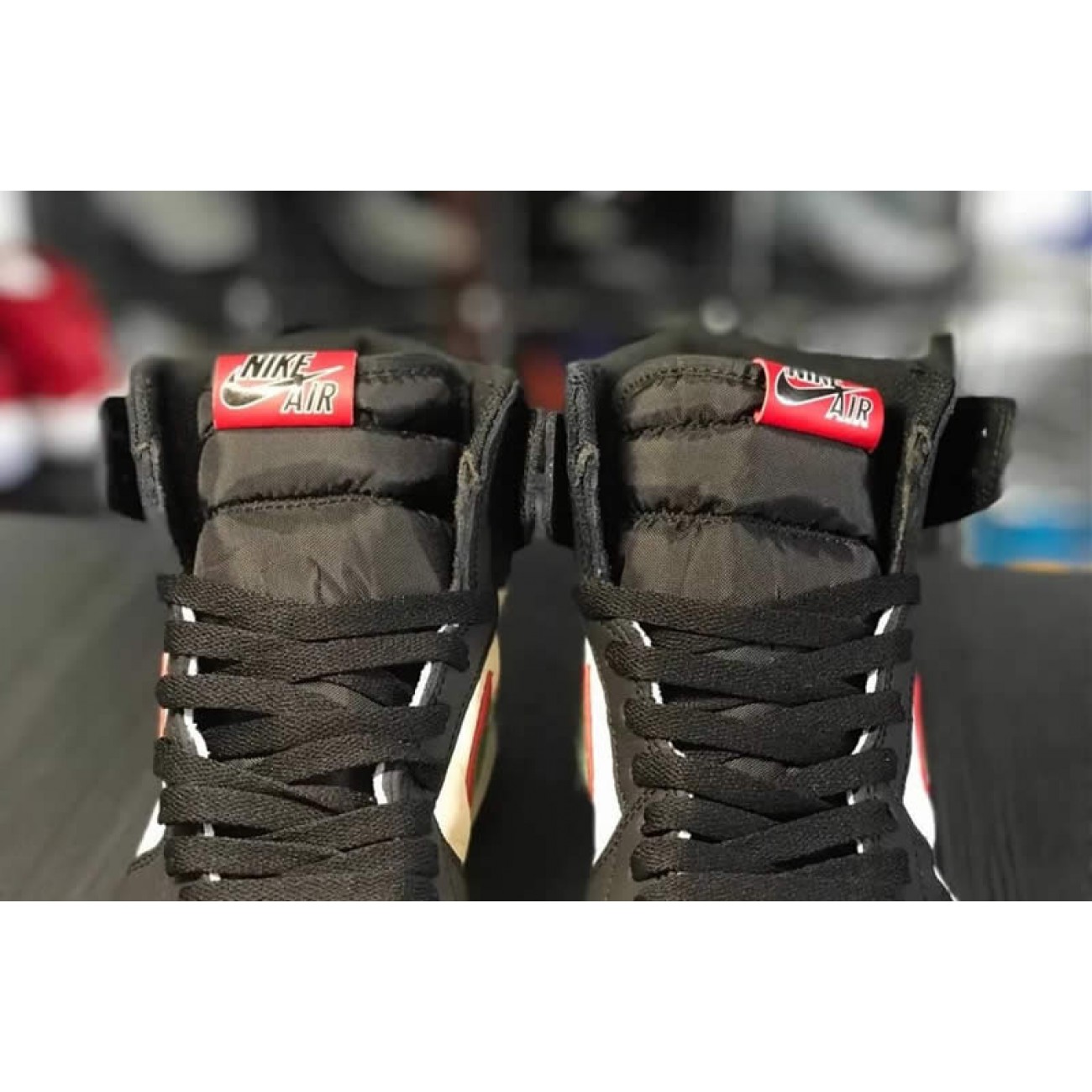 Air Jordan 1 Retro High OG Sports Illustrated Black White 555088-015