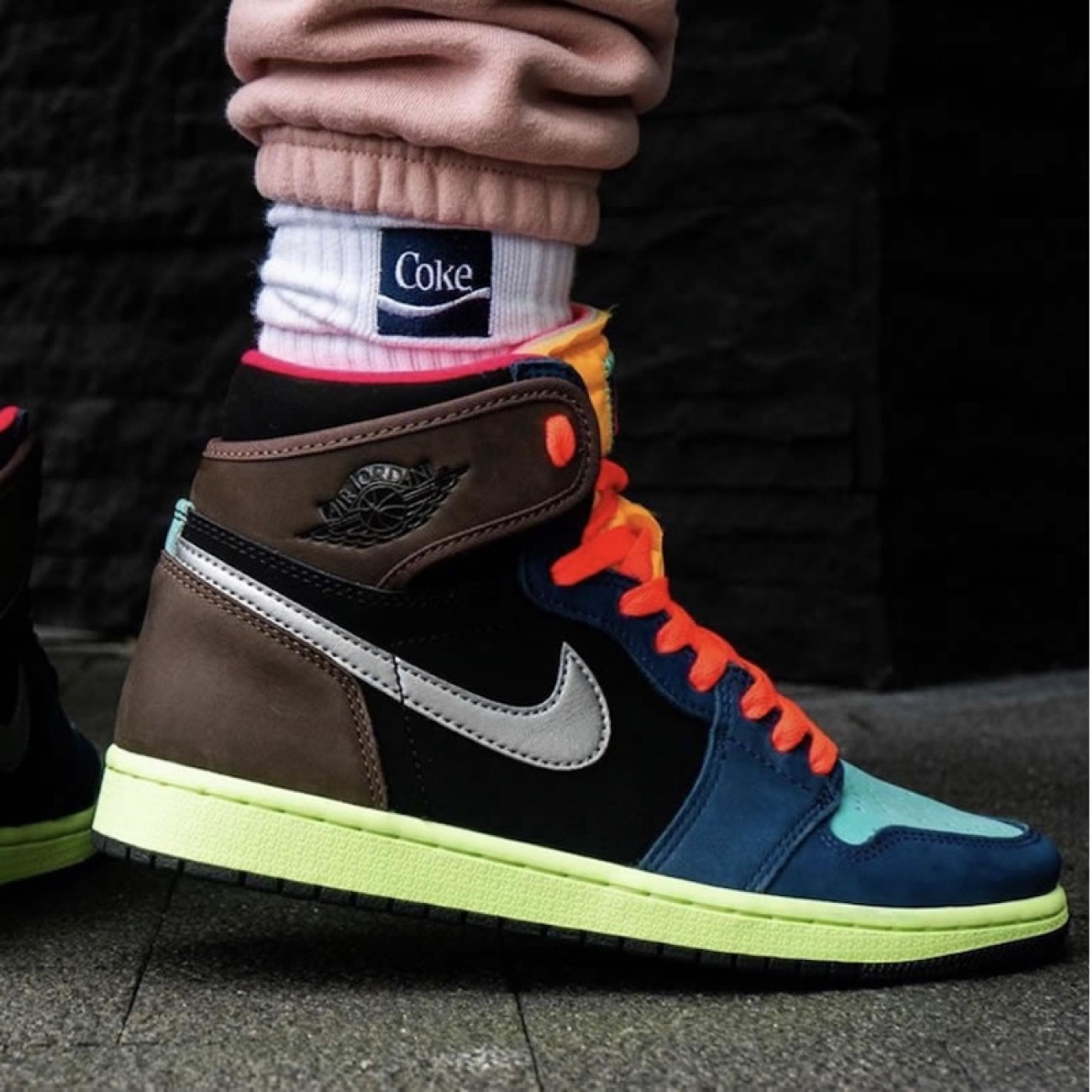 Air Jordan 1 Retro High OG Bio Hack Release Date 555088-201