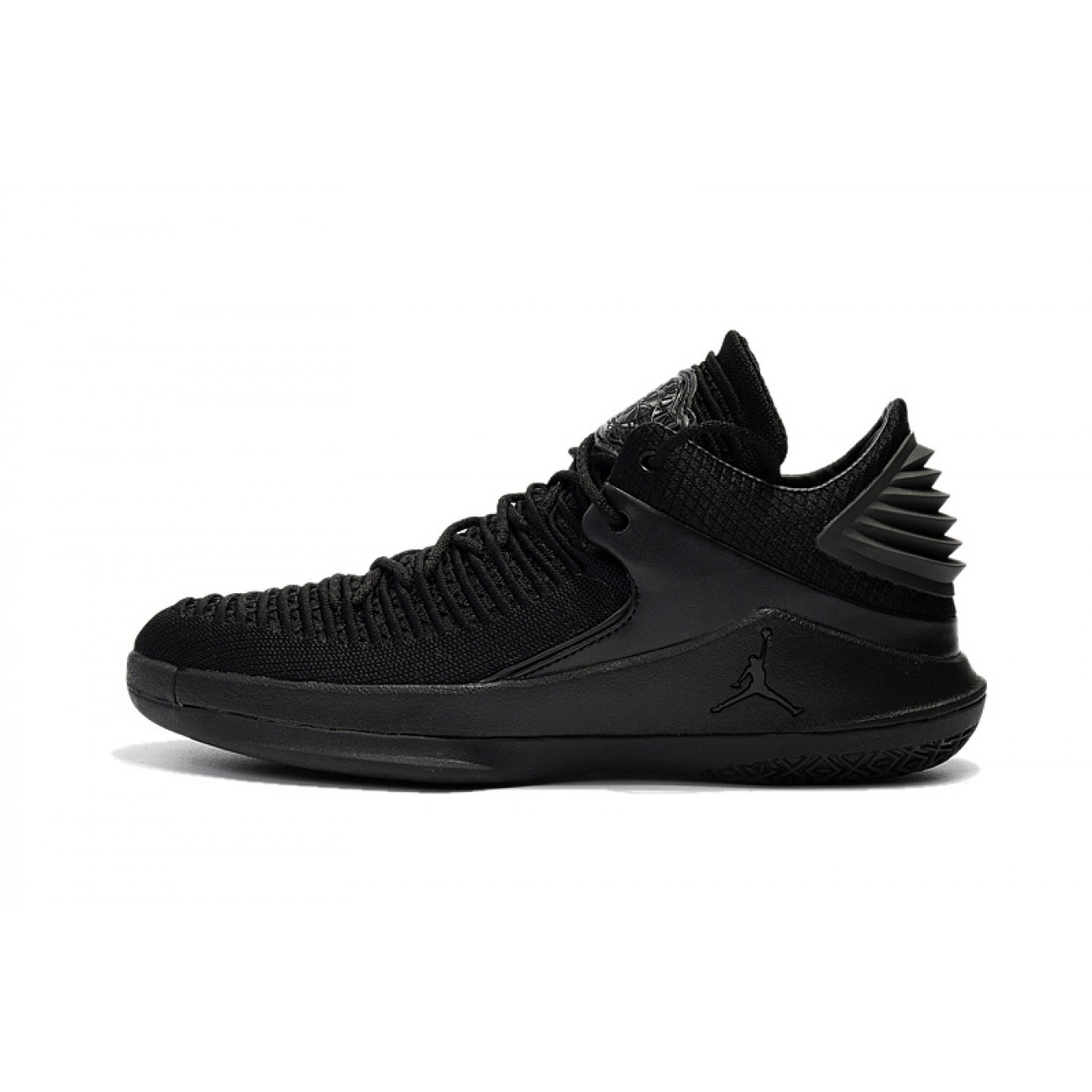Air Jordan 32 XXXII Low Black Cat