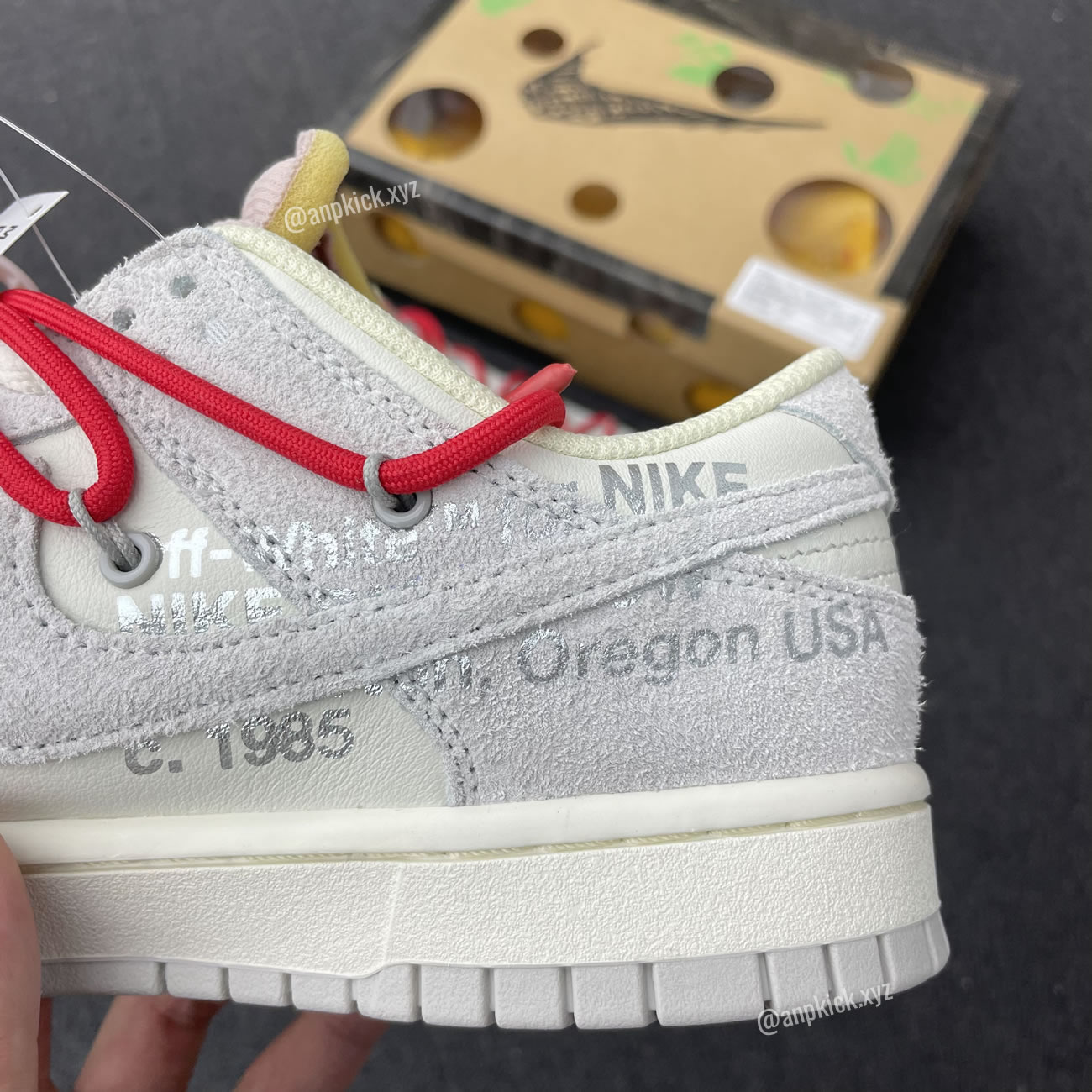 Off-White x Nike SB Dunk Low Lot 33 of 50 Sail/Neutral Grey-Chile Red DJ0950-118