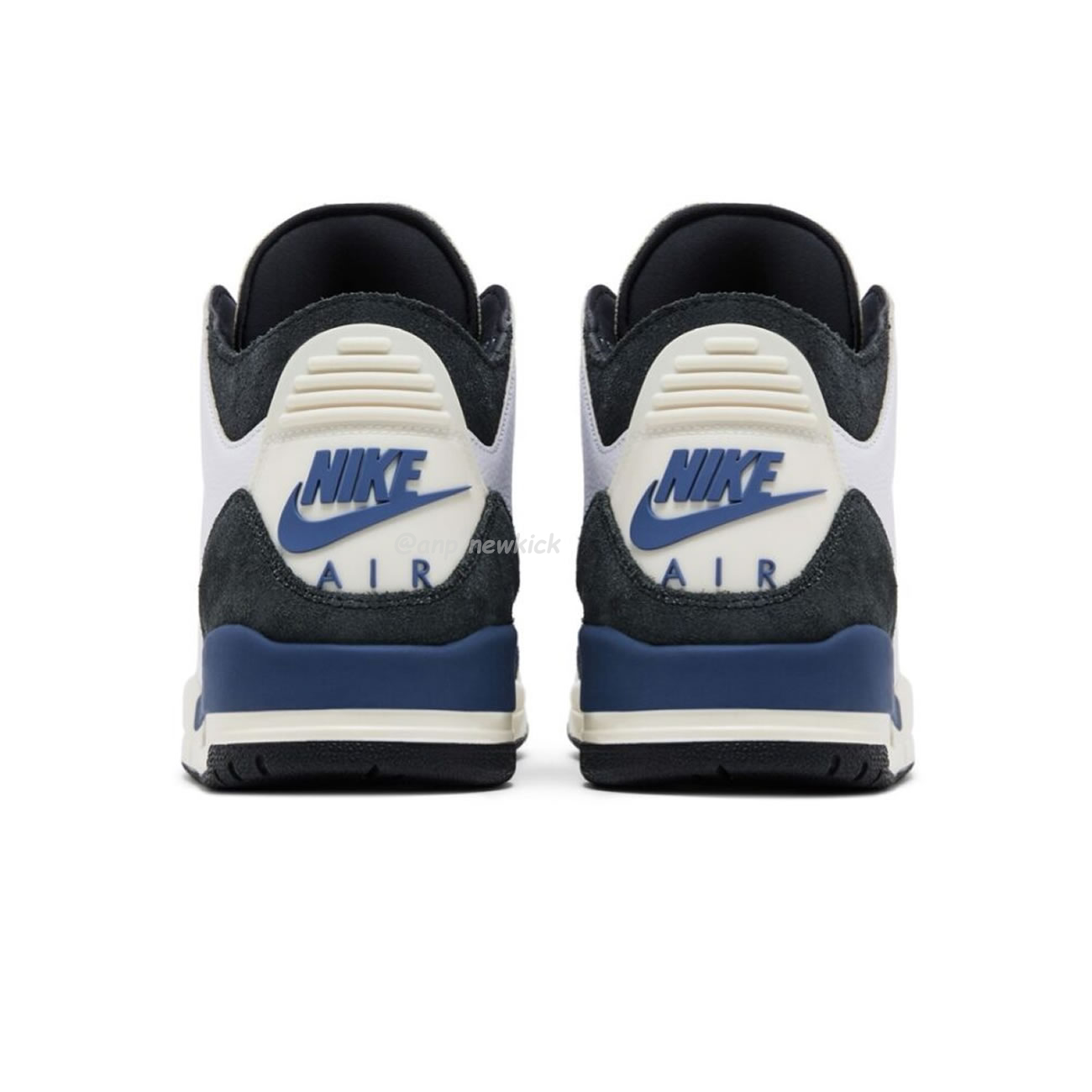 Air Jordan 3 Retro OG SP A Ma Maniére Diffused Blue HV8571-100