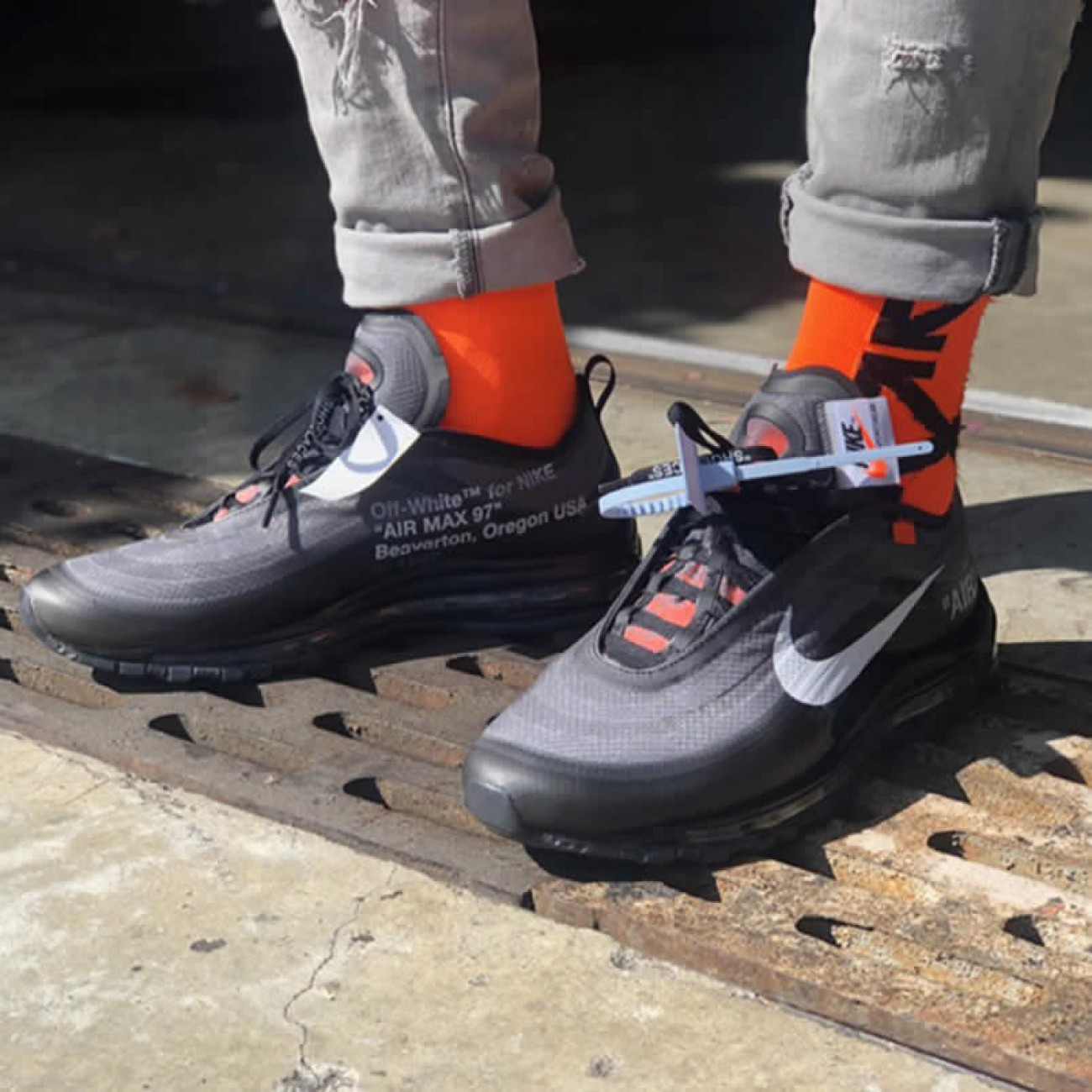 Off-White x Nike Air Max 97 OG All Black/Cone AJ4585-001