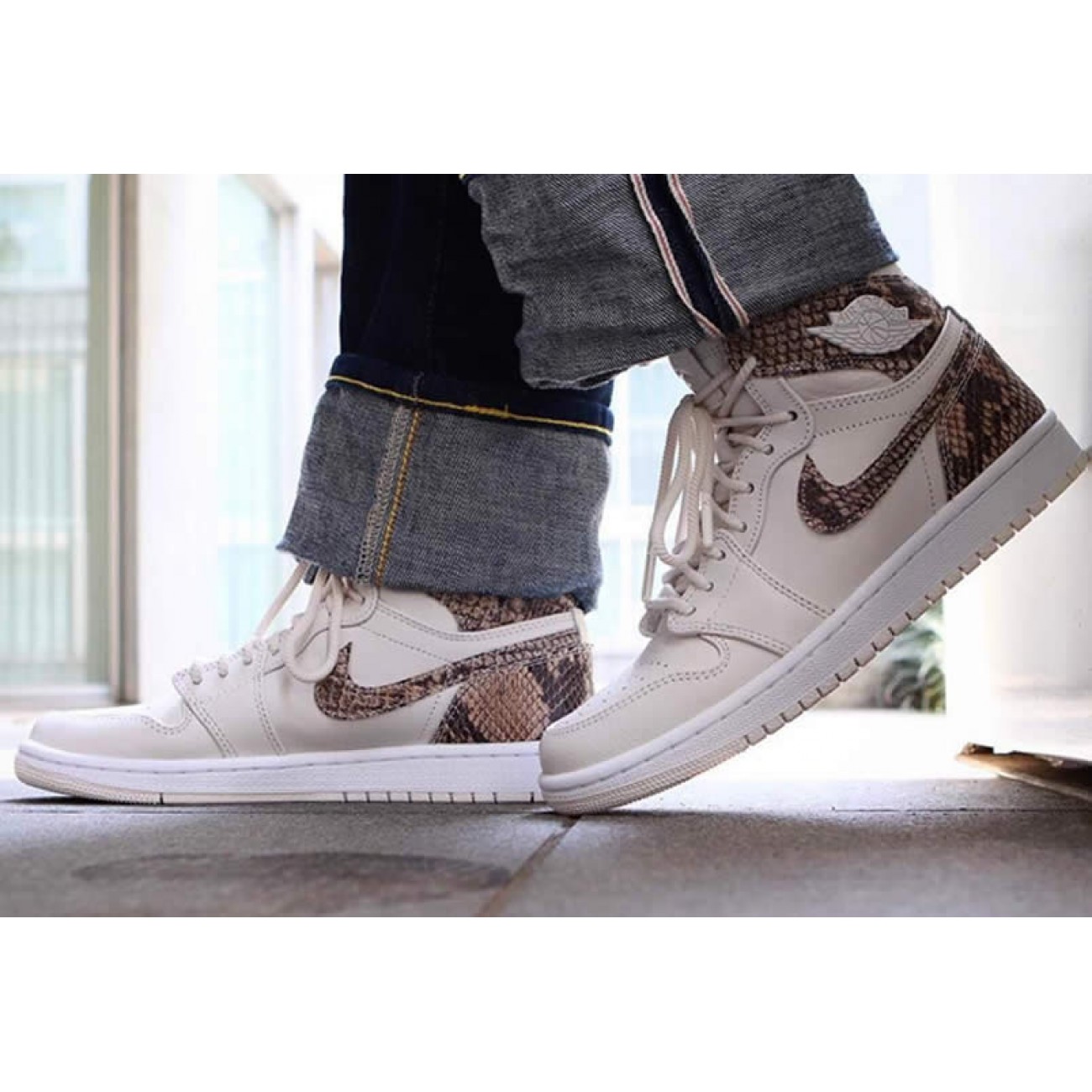 Air Jordan 1 Retro High Snakeskin White Shoes AH7389-004