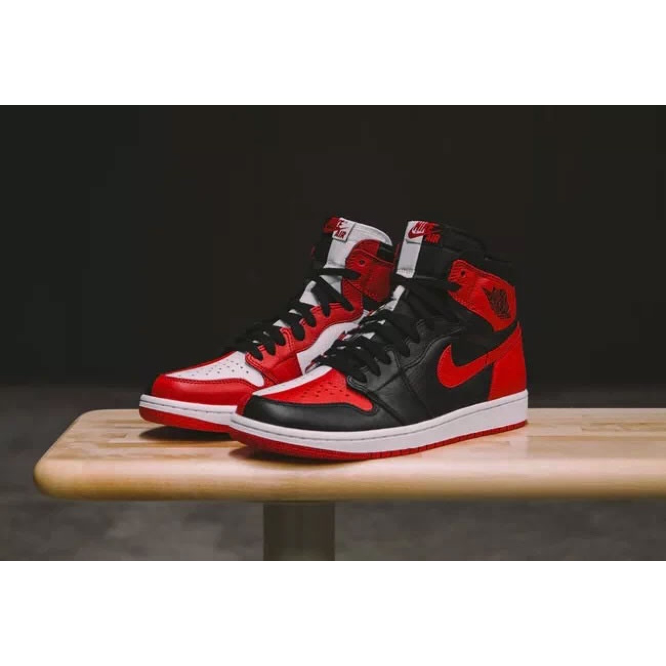 Air Jordan 1 Homage to Home 861428-061