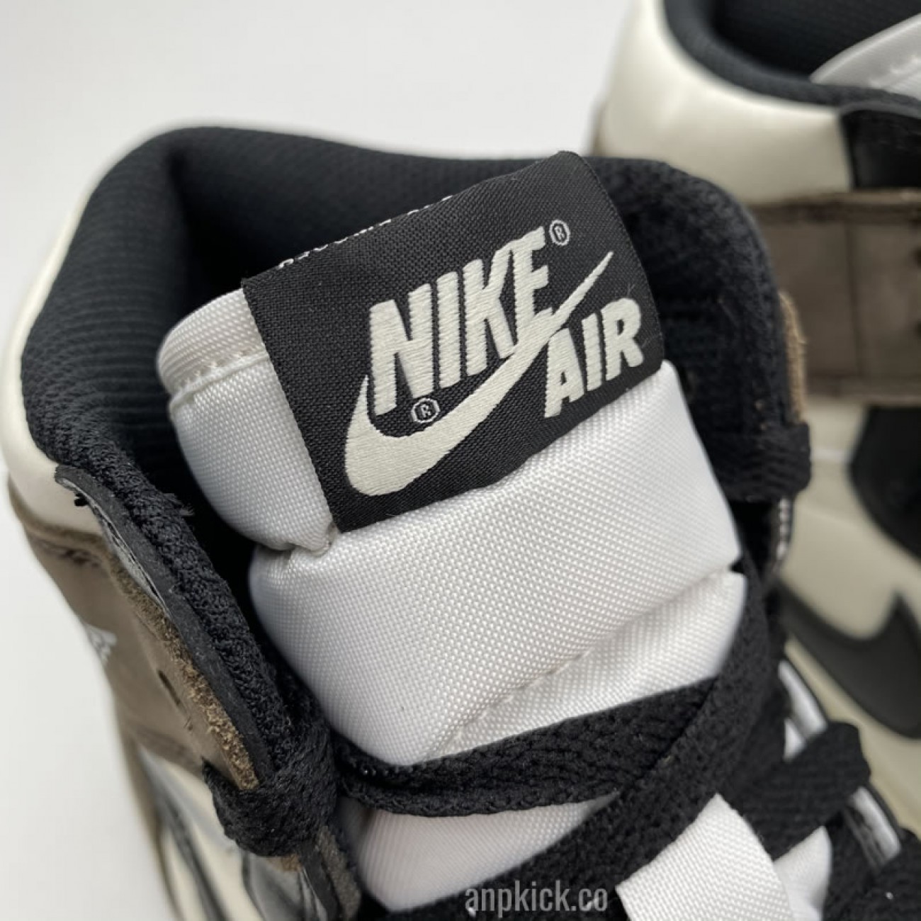 Air Jordan 1 Retro High Dark Mocha 2020 For Sale Release Date 555088-105