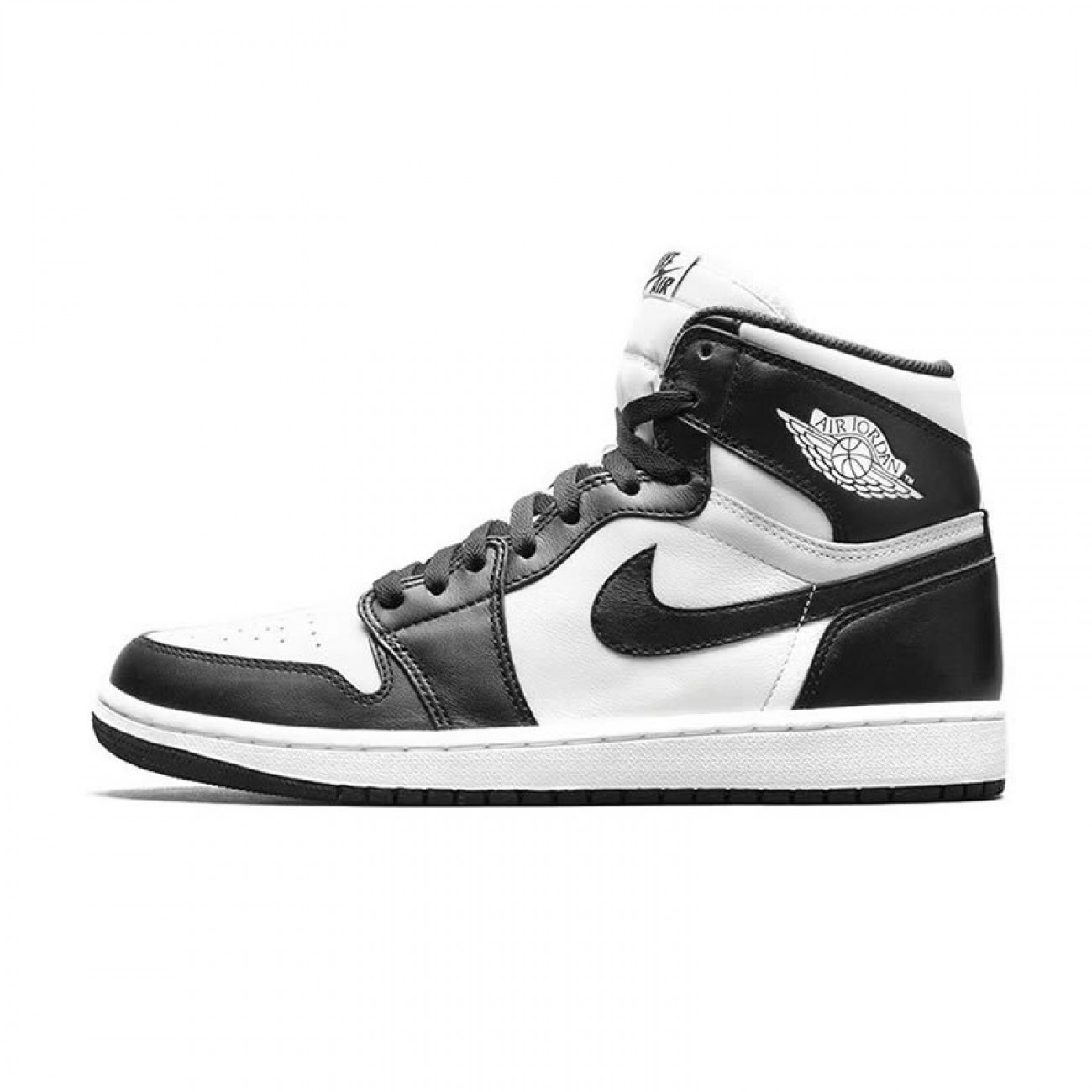 Air Jordan 1 Retro High OG Oreo Black/White 555088-010