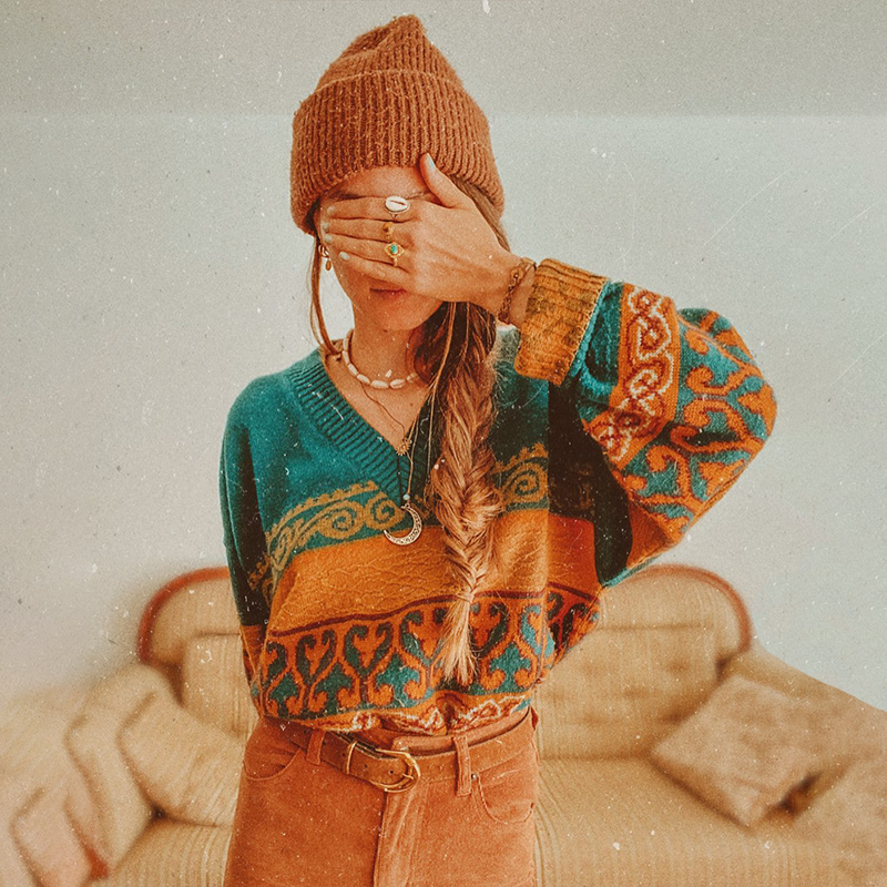 Women's Vintage V-neck Knitted Sweater