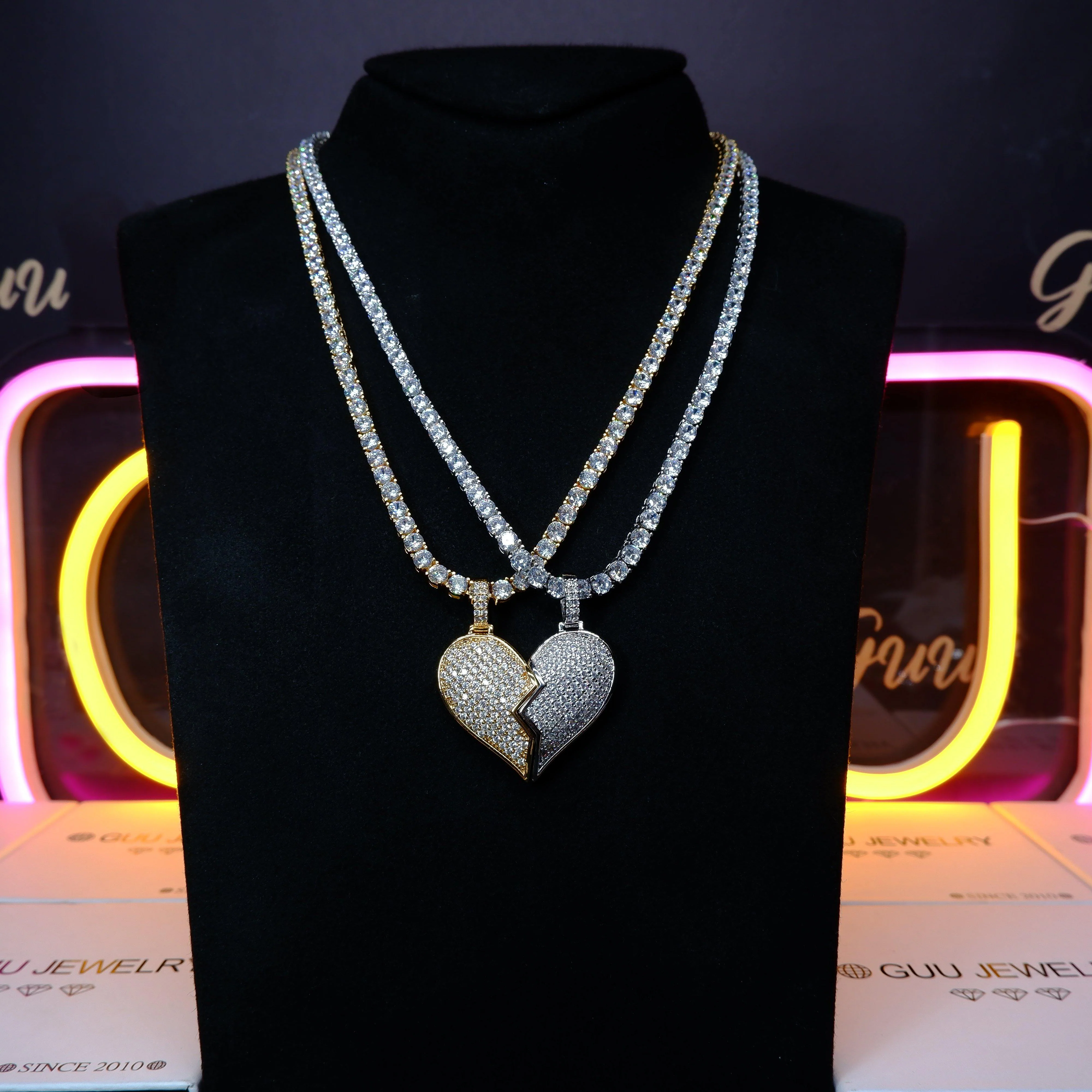 18K Gold-Plated Micro-inlay AAA CZ Broken Of Heart Pendant