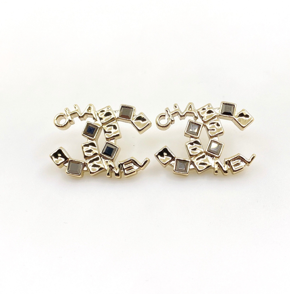 Chanel new square diamond letter CC earrings