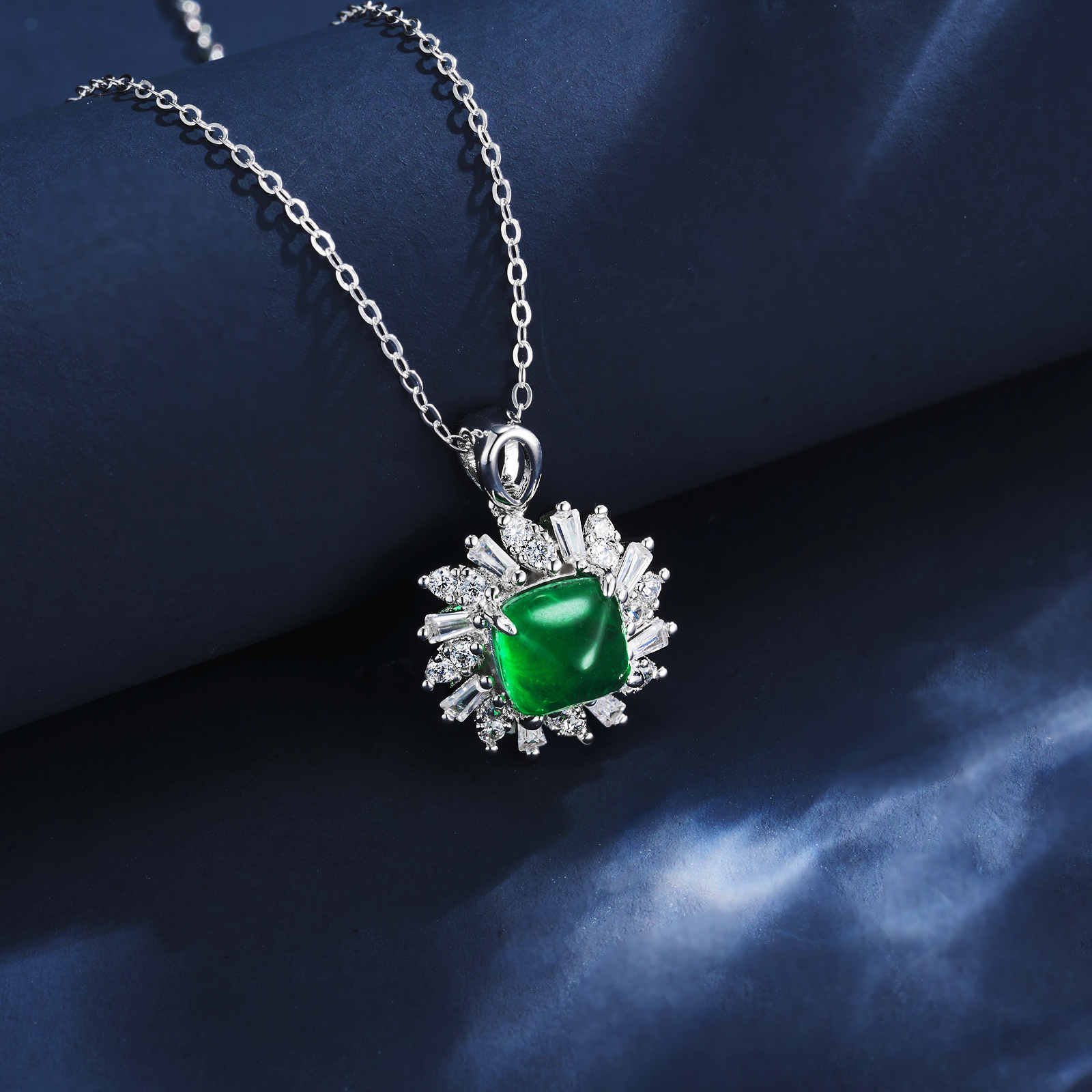 Lab Created Emerald 3CT Pyramid Cut 14K White Gold Pendant PE-25008