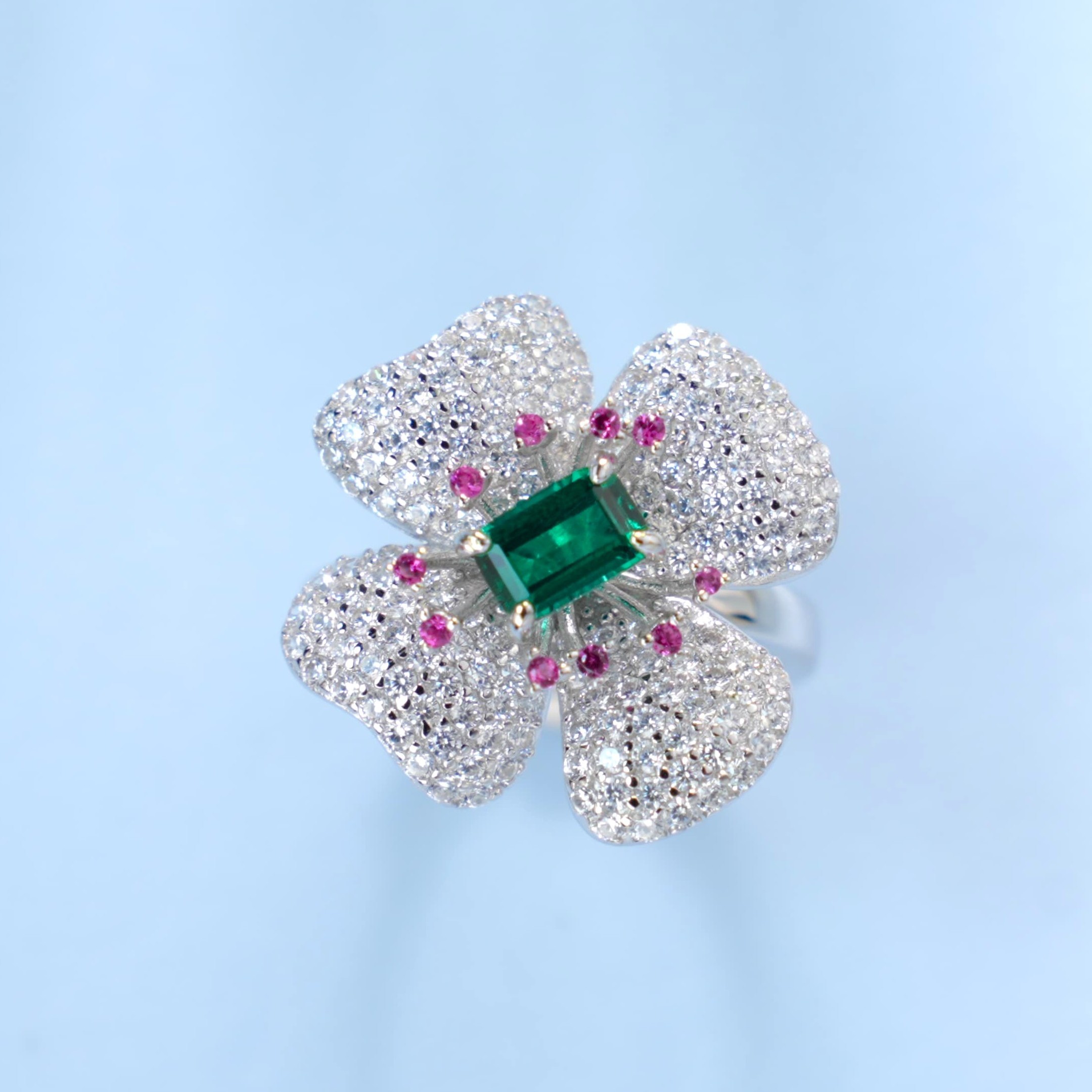 Lab Created Emerald 0.3CT Step Cut 14K White Gold Clover Ring ER-25002