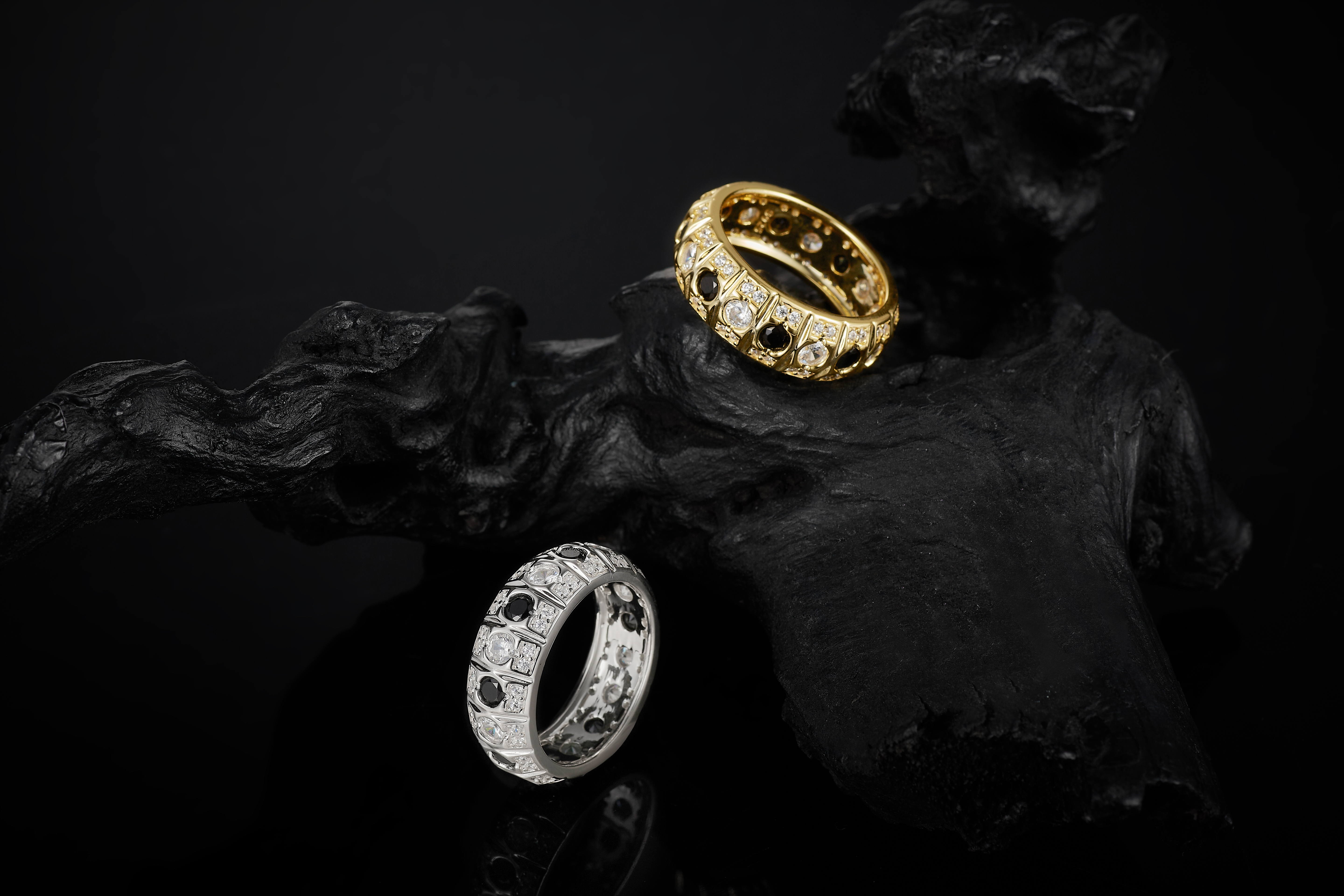 925 Sterling Silver Moissanite & Onyx Contrast - Gem Hip - Hop Ring