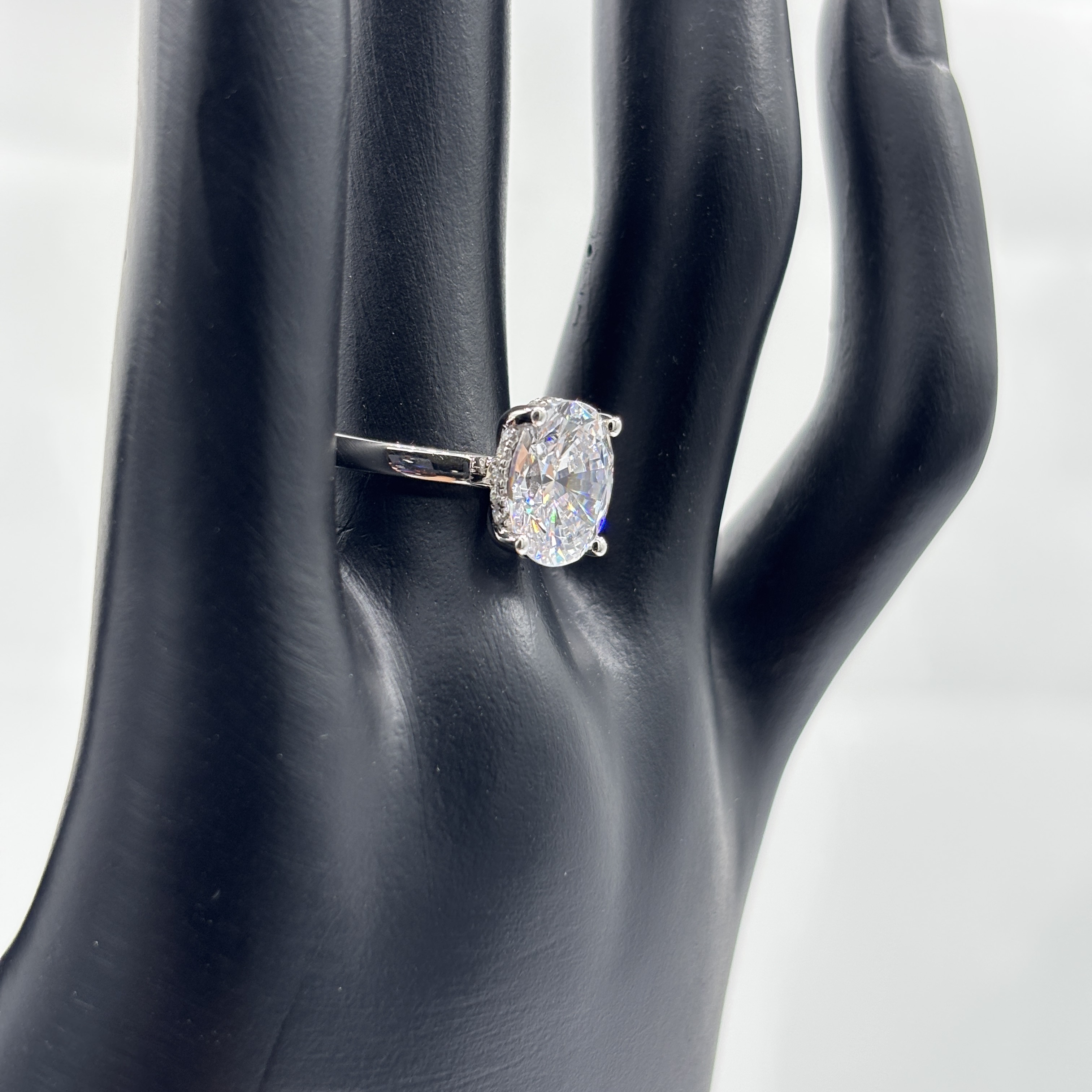 925 Sterling Silver 2 Carat Oval Moissanite Solitaire Engagement Ring Halo Setting Brilliant Sparkle Wedding Jewelry for Women