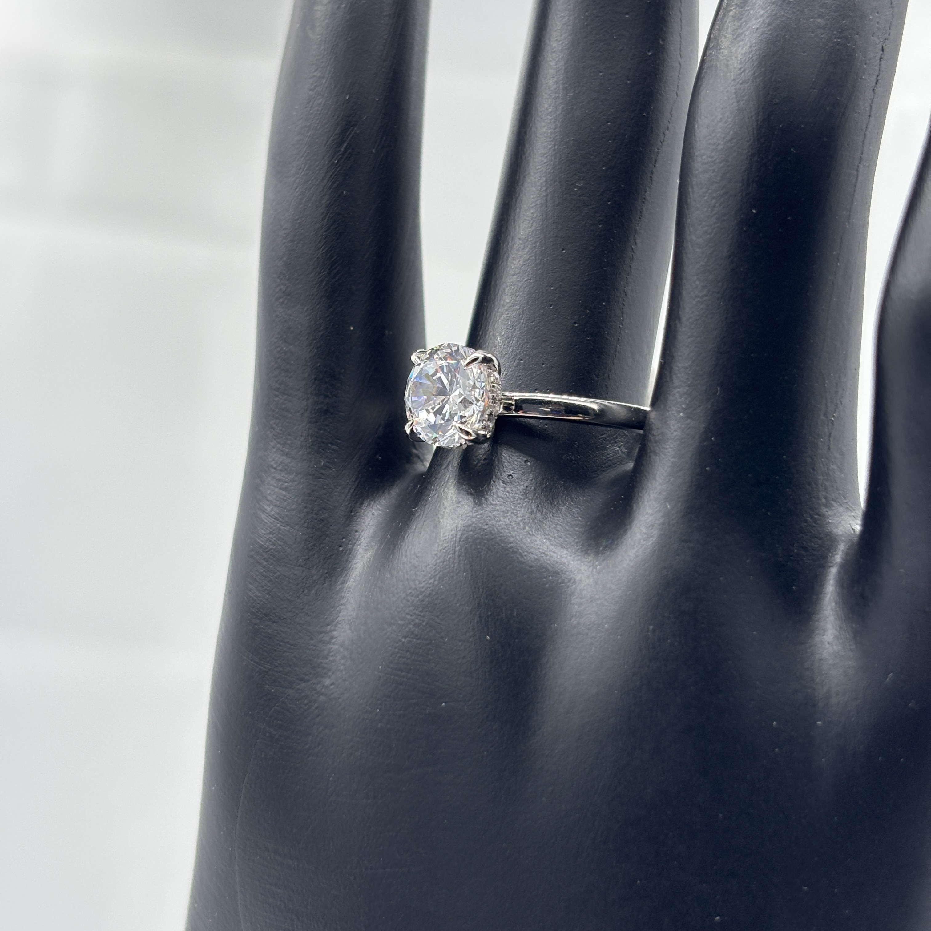 925 Sterling Silver 1 Carat Round Moissanite Solitaire Engagement Ring Halo Design Brilliant Sparkle Wedding Promise Jewelry for Women