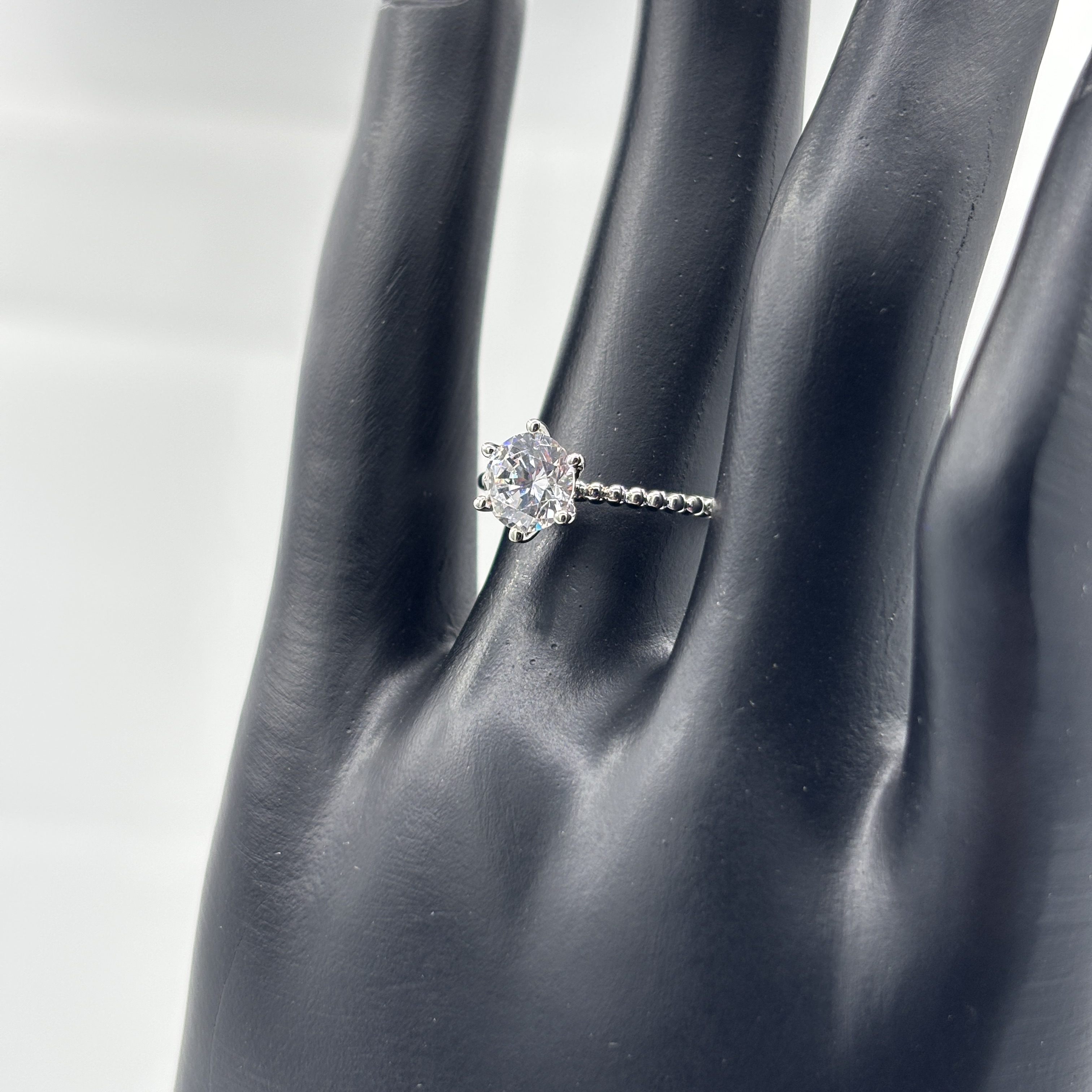 925 Sterling Silver 1 Carat Round Moissanite Engagement Ring Beaded Band Brilliant Sparkle Wedding Promise Jewelry for Women