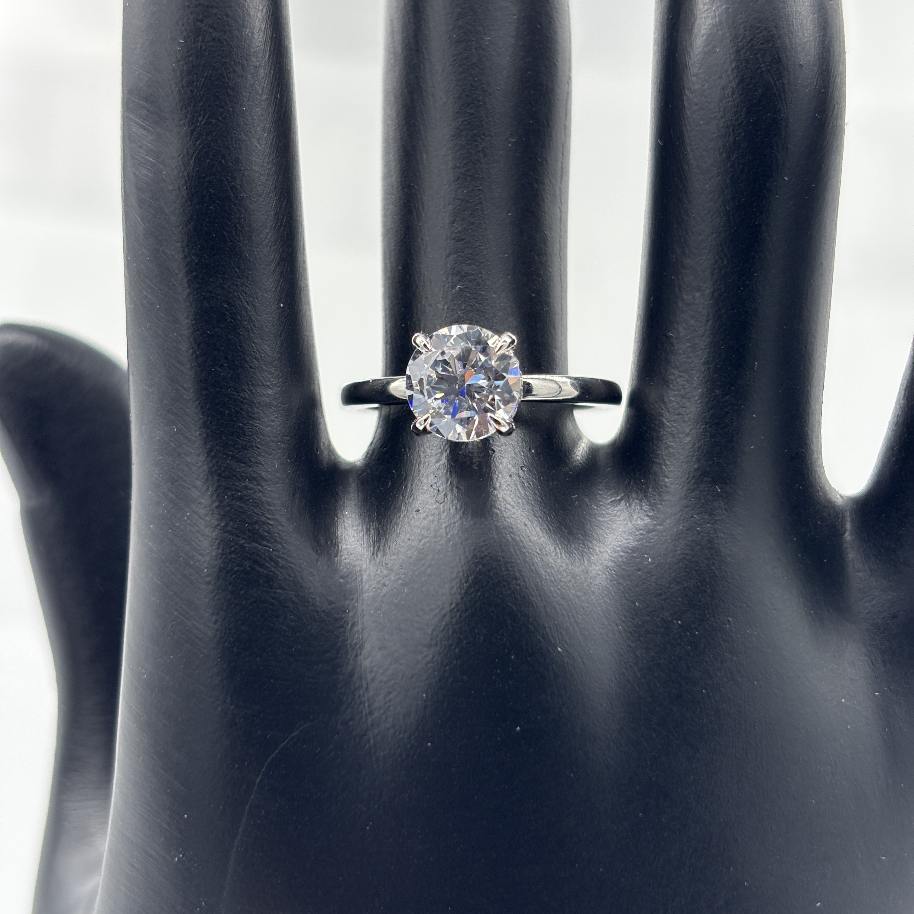 925 Sterling Silver 1 Carat Round Moissanite Solitaire Engagement Ring Halo Design Brilliant Sparkle Wedding Promise Jewelry for Women