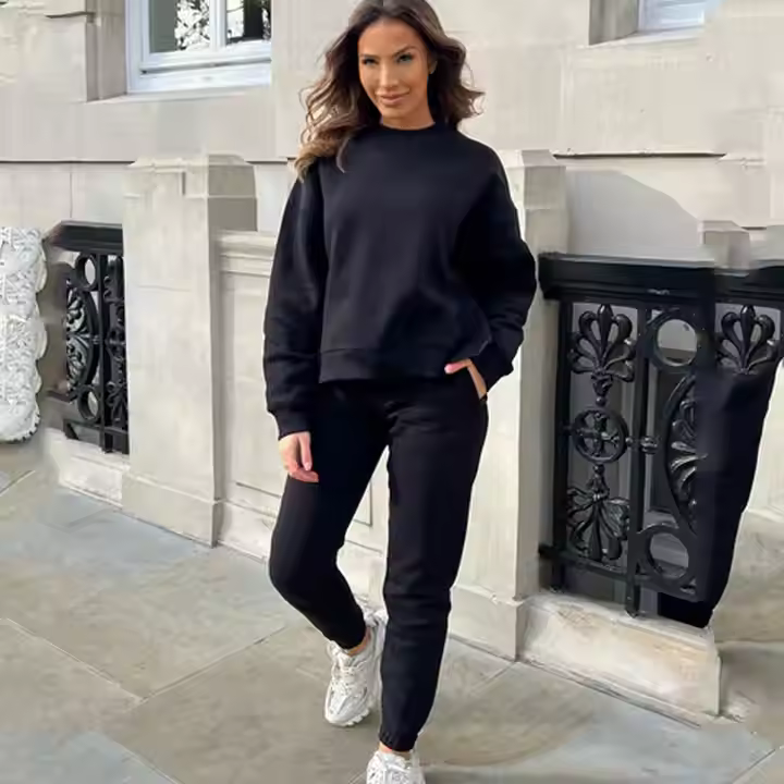 High quality breathable winter tracksuits for women new arrival wholesale sweat suits women autumn and winter 2023