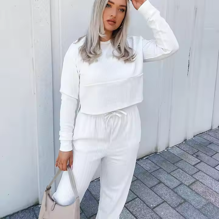 Wholesale new design women tracksuits casual tracksuits for women Training Wear custom sweatsuit track suits jogging suits