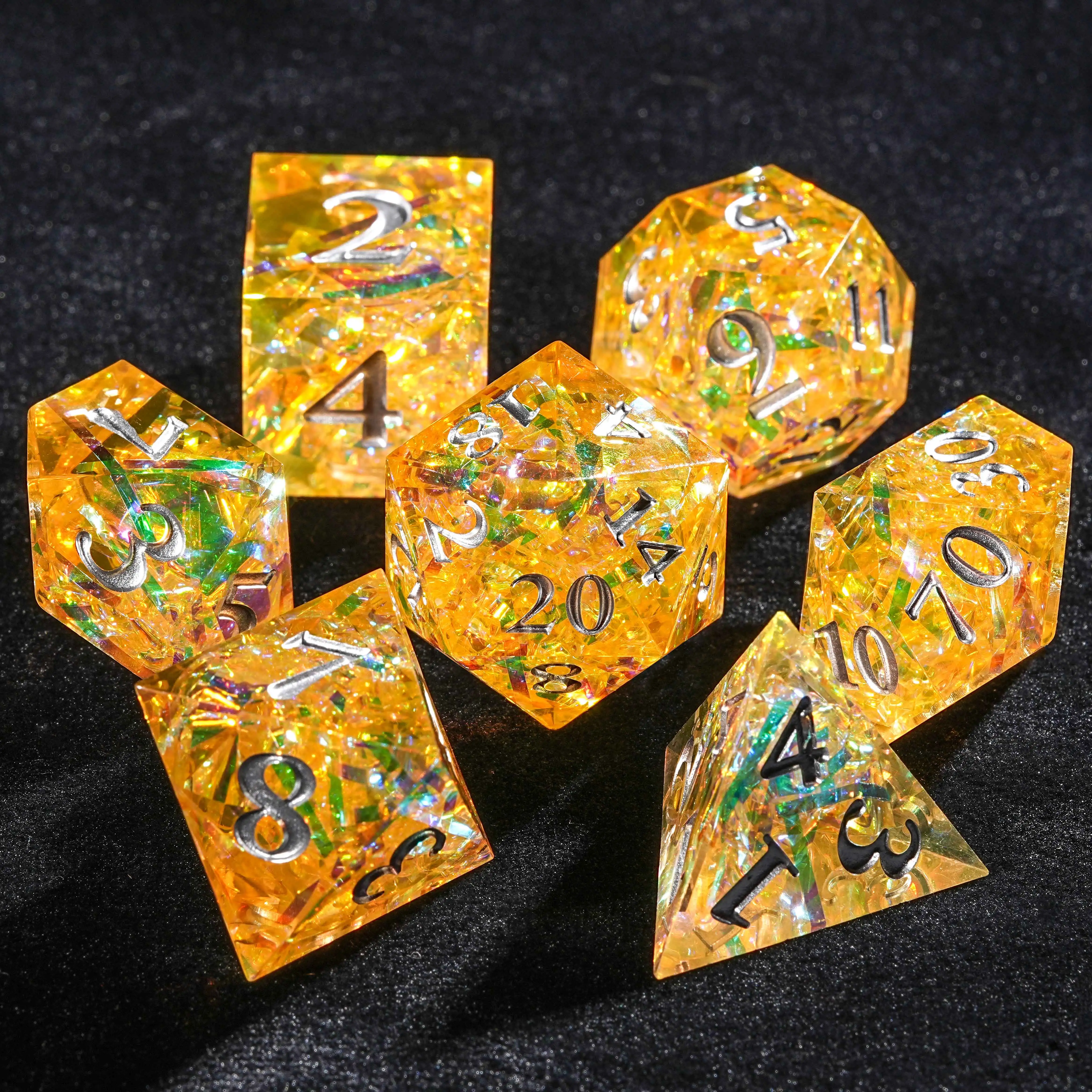 Huángsè shǎnguāng cǎidài tòumíng shùzhī shǎizǐ | Bear Dice 25 / 5,000 Yellow Glitter Ribbon Transparent Resin Dice | Bear Dice