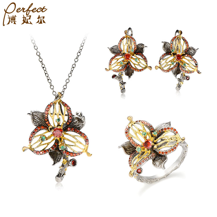 High Quality Handmade Jewelry 18K Gold Plated Custom Flower Shape Necklace Logo Jewelry Sterling Silver Pendant