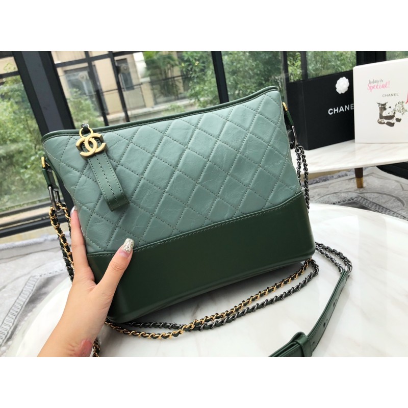 𝗖𝗵𝗮𝗻𝗲𝗹 𝗚𝗮𝗯𝗿𝗶𝗲𝗹𝗲❥ classic stray bag Italy 🇮🇹 "Montebello" original cowhide:Medium Cuba Green