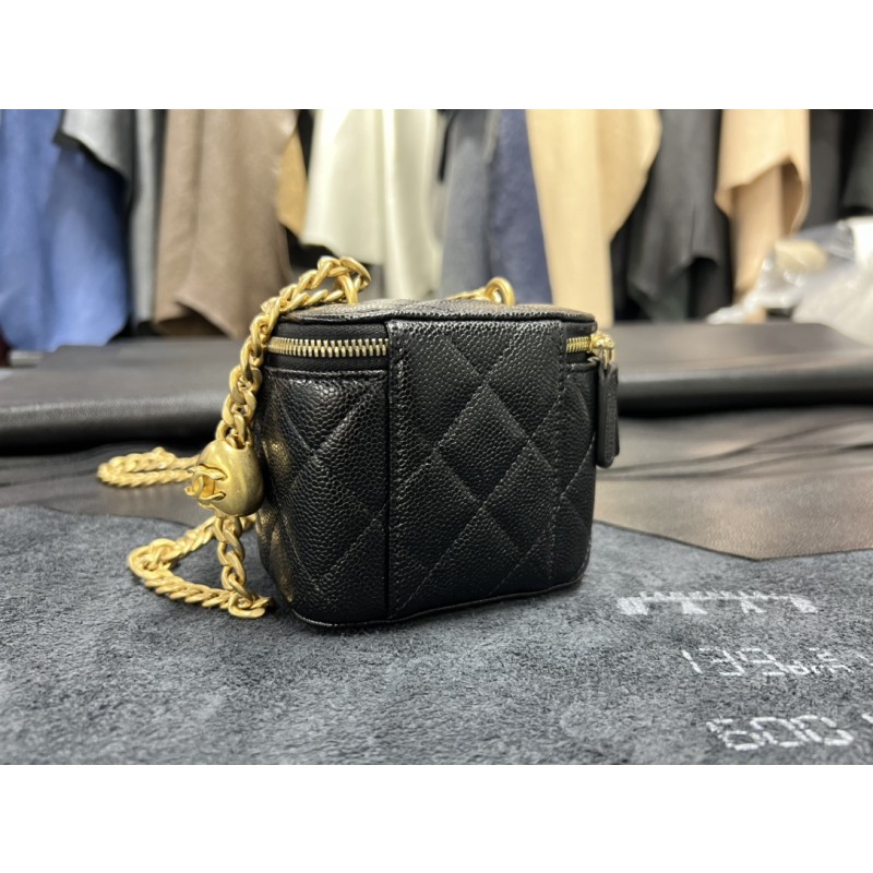 ππππ‘ππβ¦ 23p love chain small box β€οΈ genuine leather