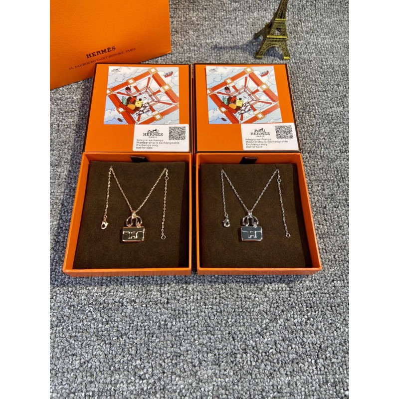 Hermes necklace