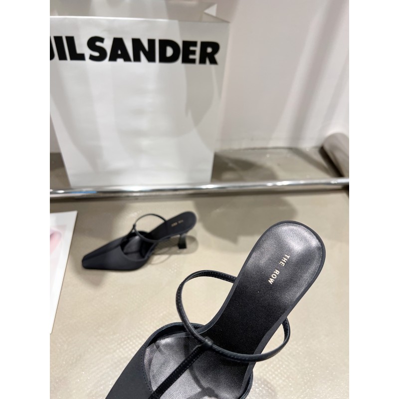 𝐓𝐡𝐞 𝐫𝐨𝐰 |𝟐𝟎𝟐𝟐/𝐒𝐒 𝐧𝐞𝐰 Retro minimalist wrap-around heels Custom leather Original outsole