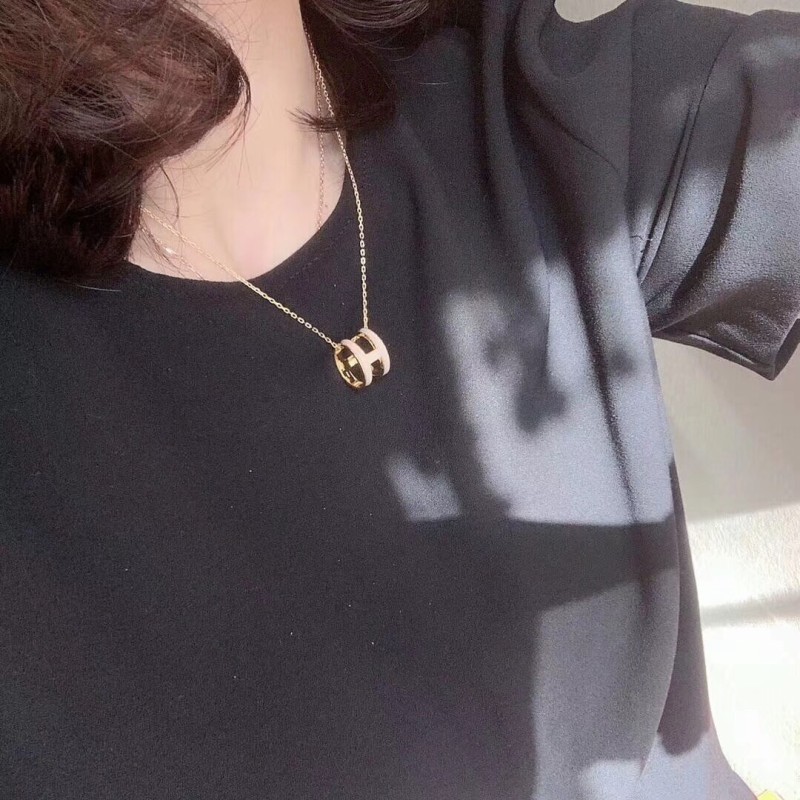 Hermes necklace