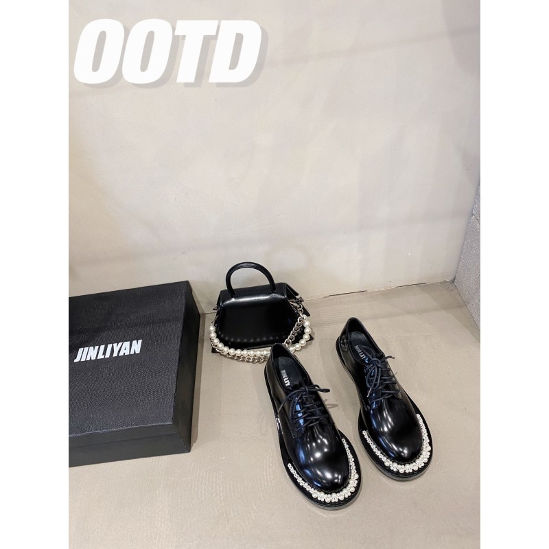 SR&HM | 𝟐𝟎𝟐𝟏/𝐒𝐒 𝐧𝐞𝐰 SR&HM original custom cowhide upper Hand-stitched pearl along the strip