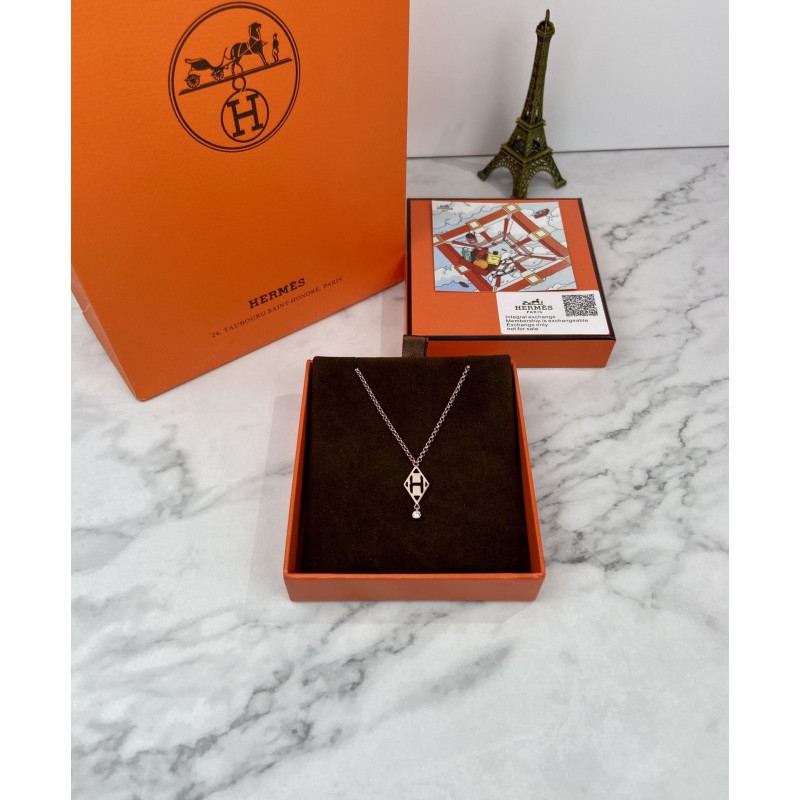 Hermes necklace