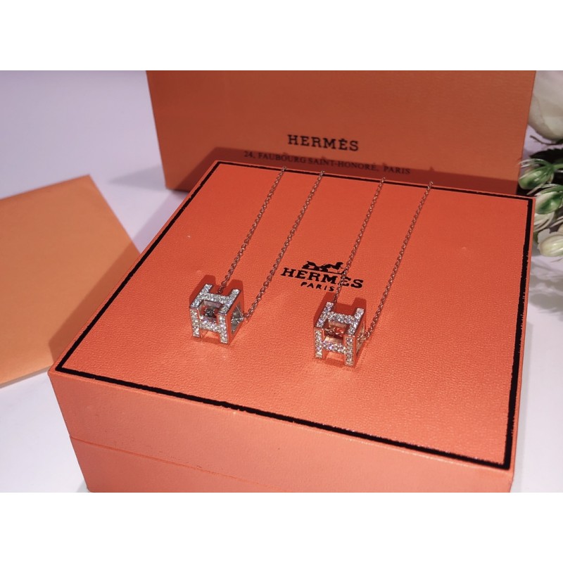 Hermes necklace