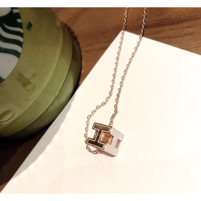 Hermes necklace