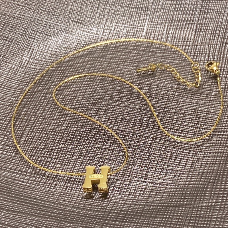 Hermes necklace