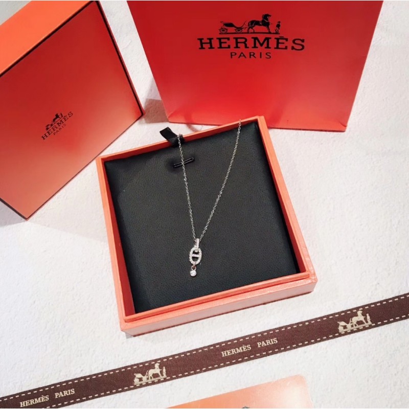 Hermes necklace