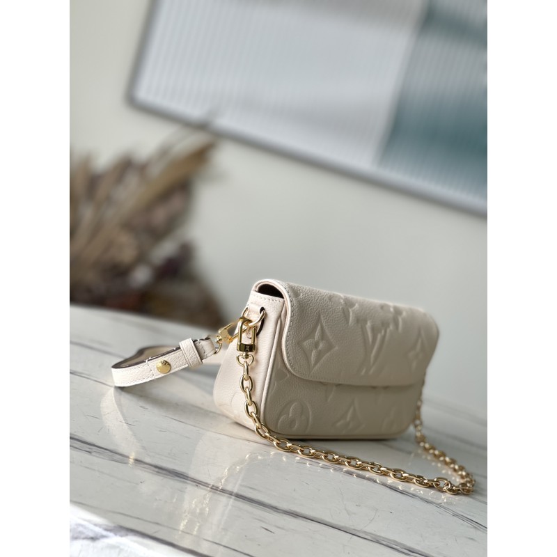 πππππ πππππππ M82210 Wallet on Chain Ivy