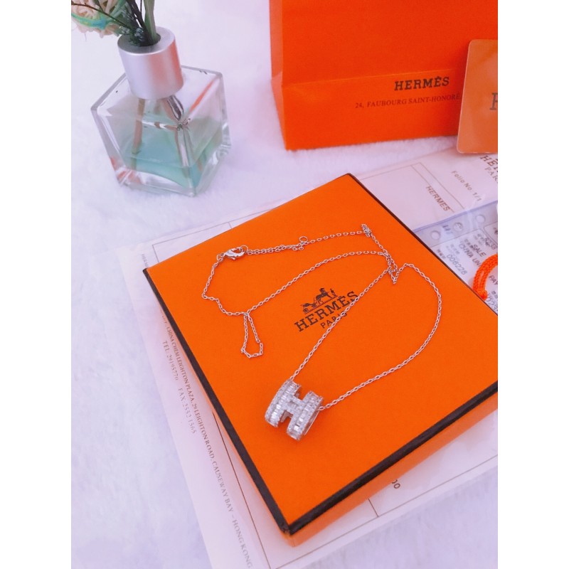 Hermes necklace