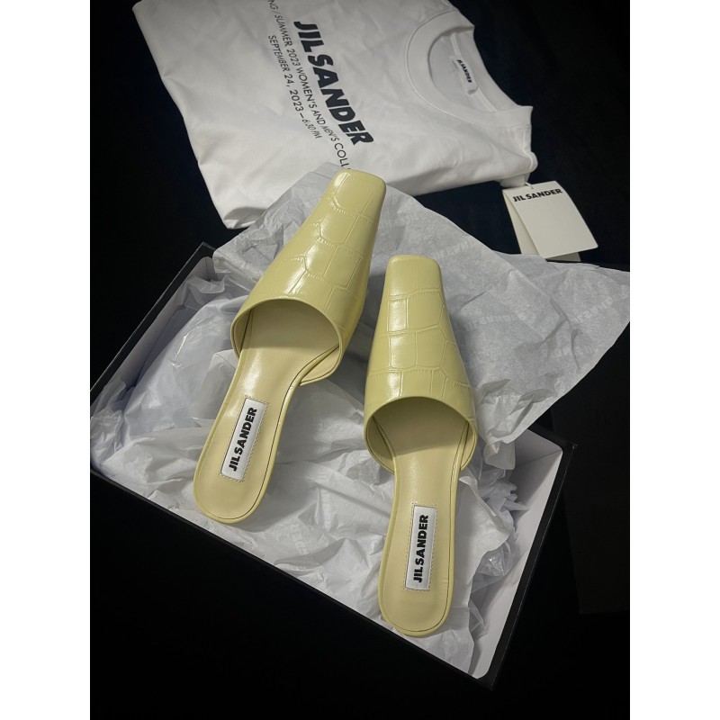 ππ’π₯ π¬ππ§πππ«ο½ππππ/ππ π§ππ° ππ fashionable slippers
