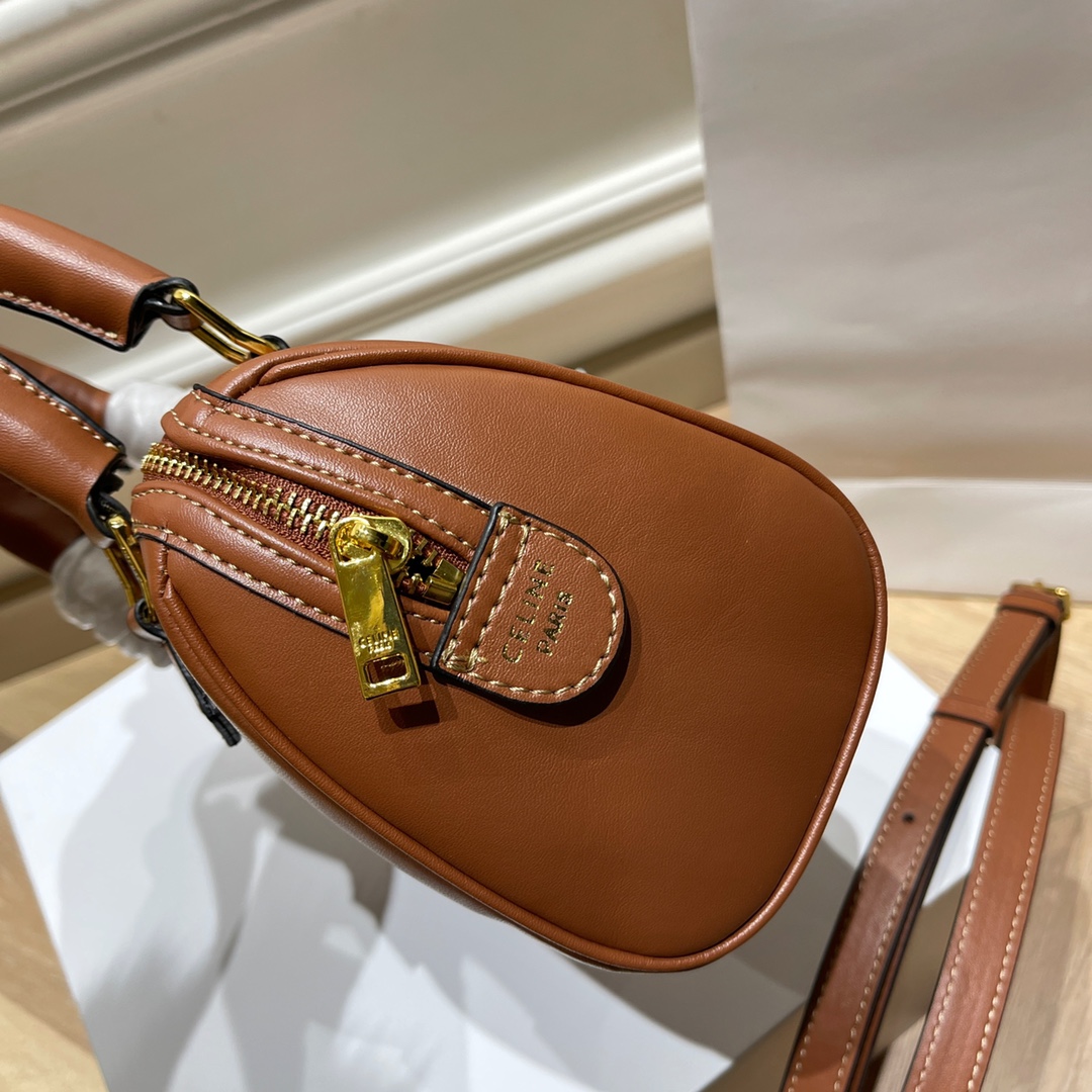 Celine22 Qiu Dongxin tastes box of 87914086170 fold ceremony bag of pillow of triumphant arch Boston blended in Celine the advanced feeling Gao Yan with the Laohua full leather of triumphant arch of all classical element collocation is worth restore
