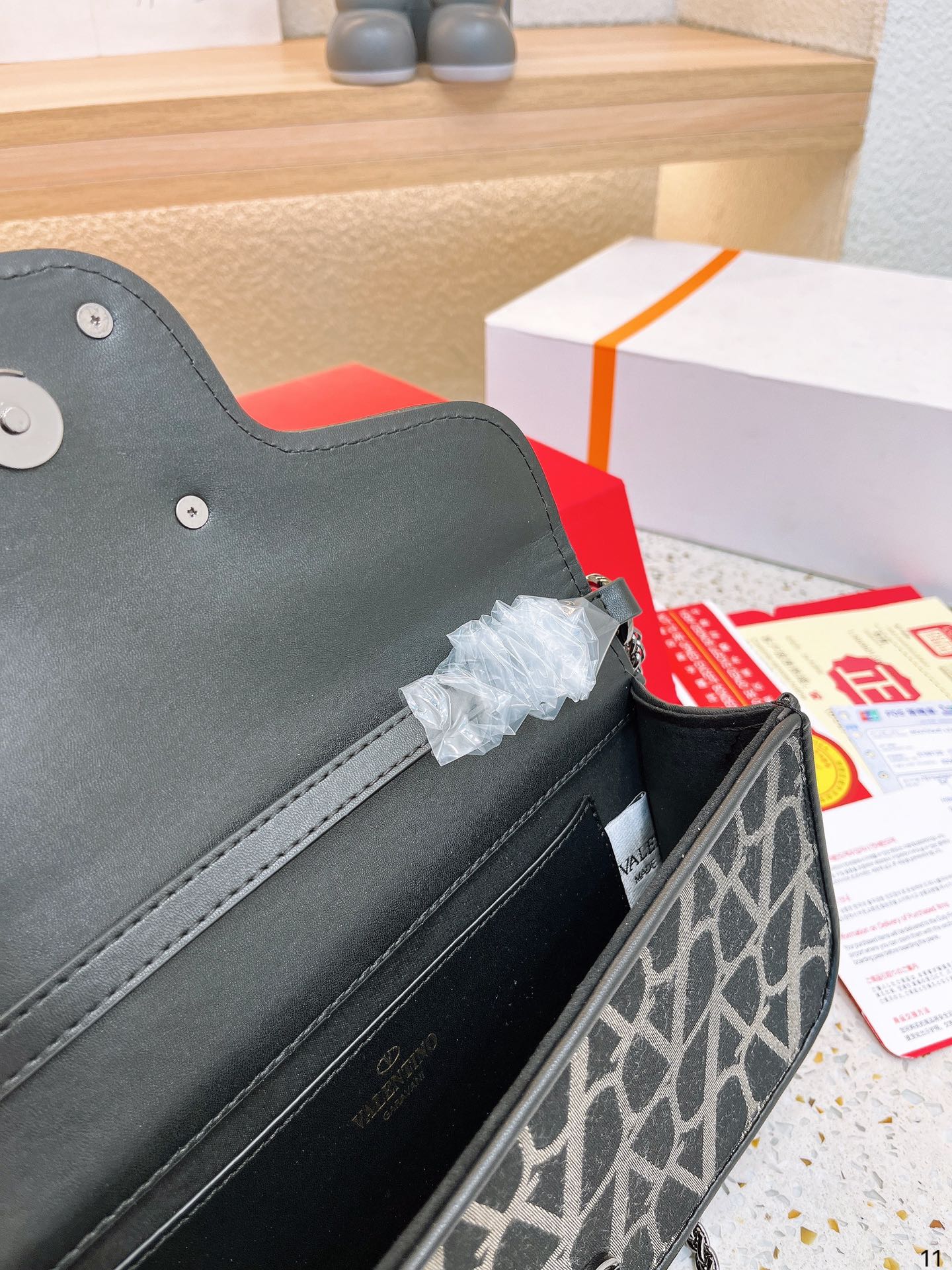 Vanity of calf of Loc of lady of slave of day of Hua Lun of 81920086230 canvas VALENTINO is portable inclined cross a bag brand-new RockstudAlcove deserves to act the role of series to indicate modelling of avant-courier of sexual sex VlogoSignature